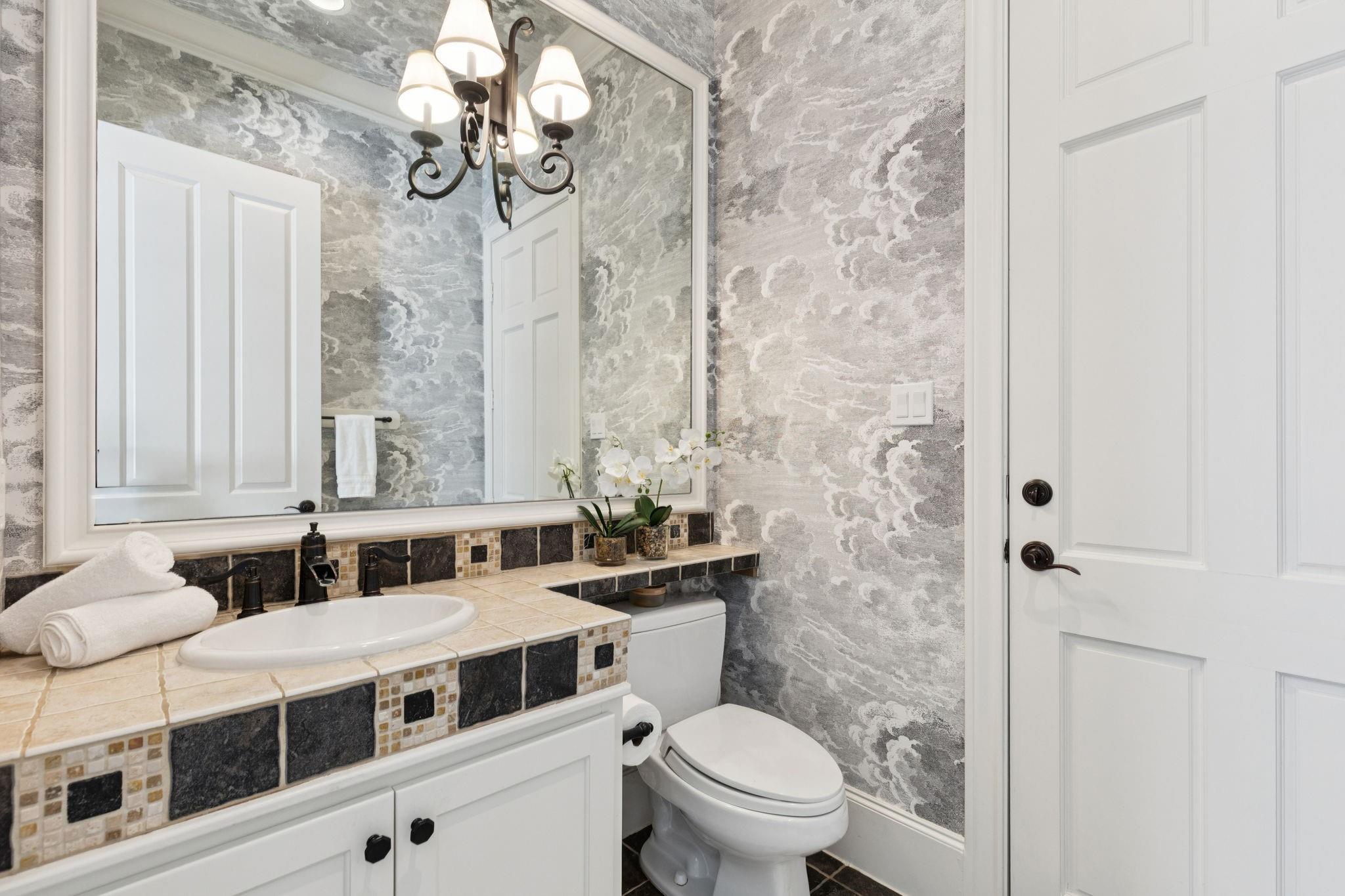 5004 Chestnut Street