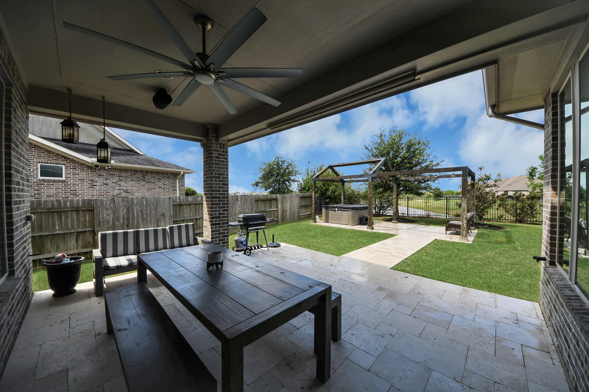 6539 Woodleaf Lake Loop