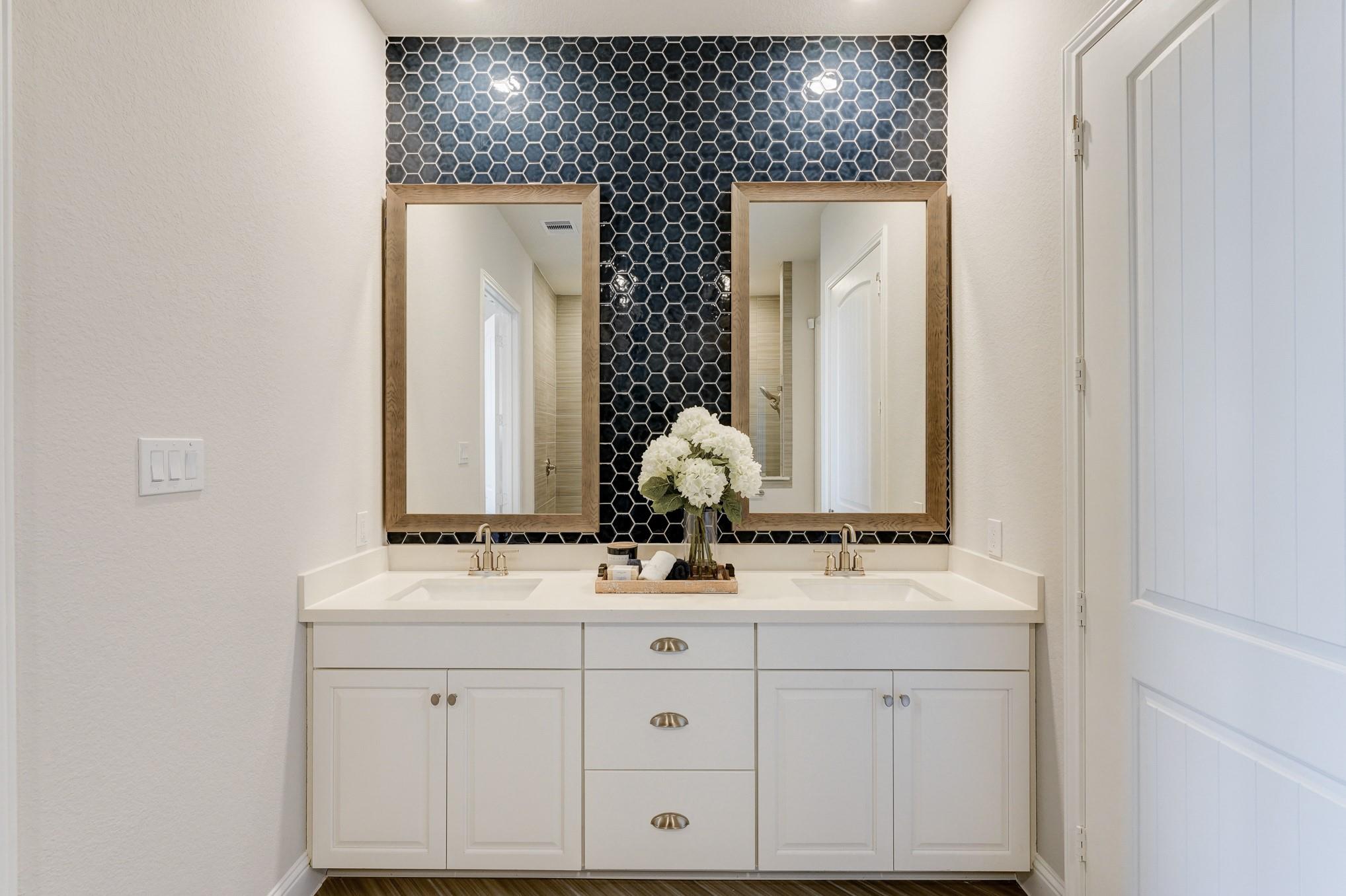 9106 Petroglyph Point Court