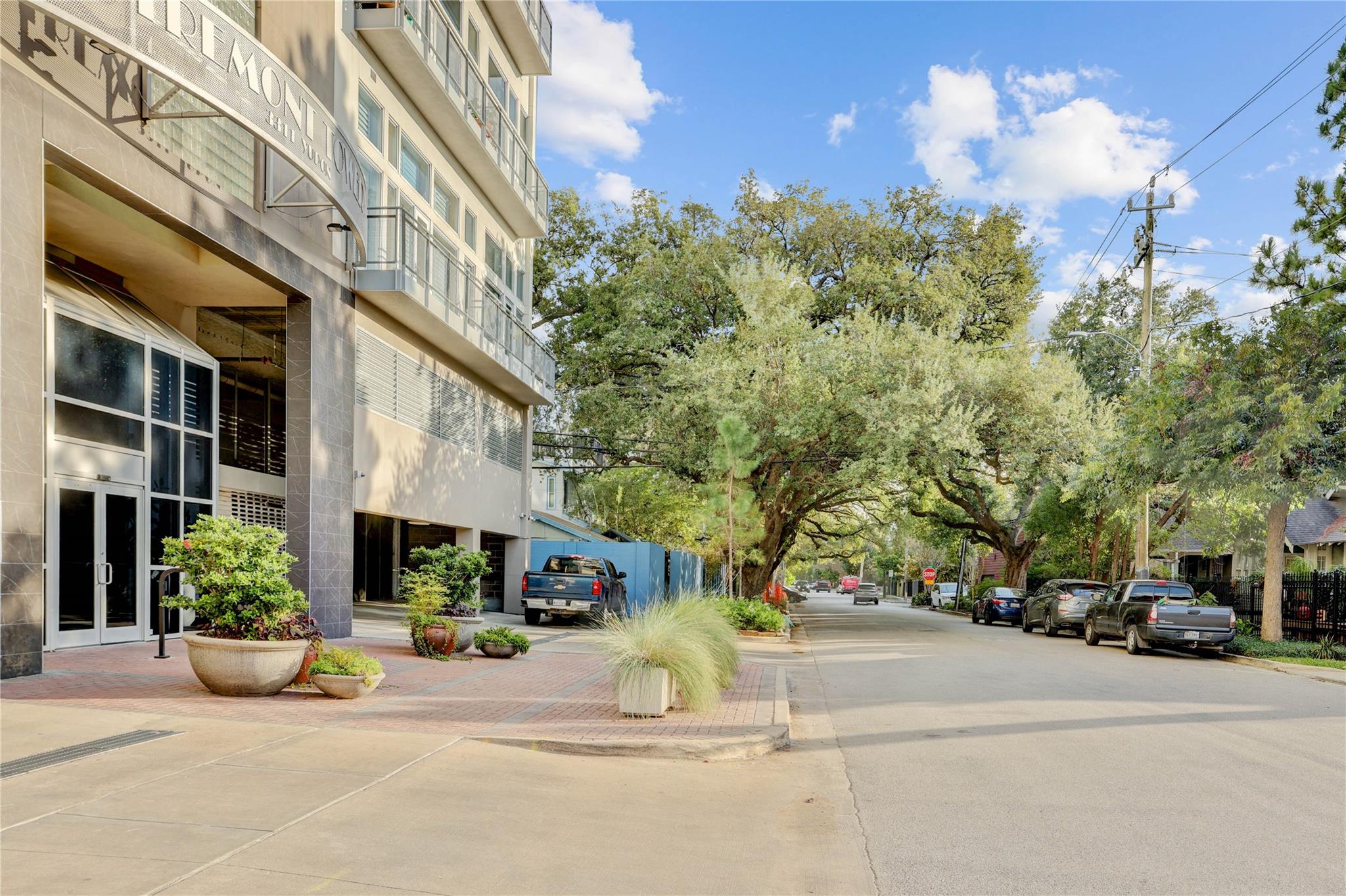 3311 Yupon Street # 519, Houston Unit: 519