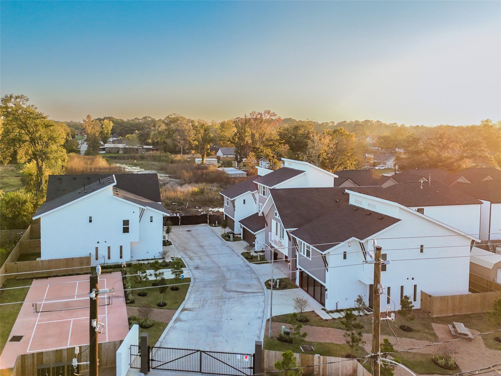 7609 Victory Reserve Street