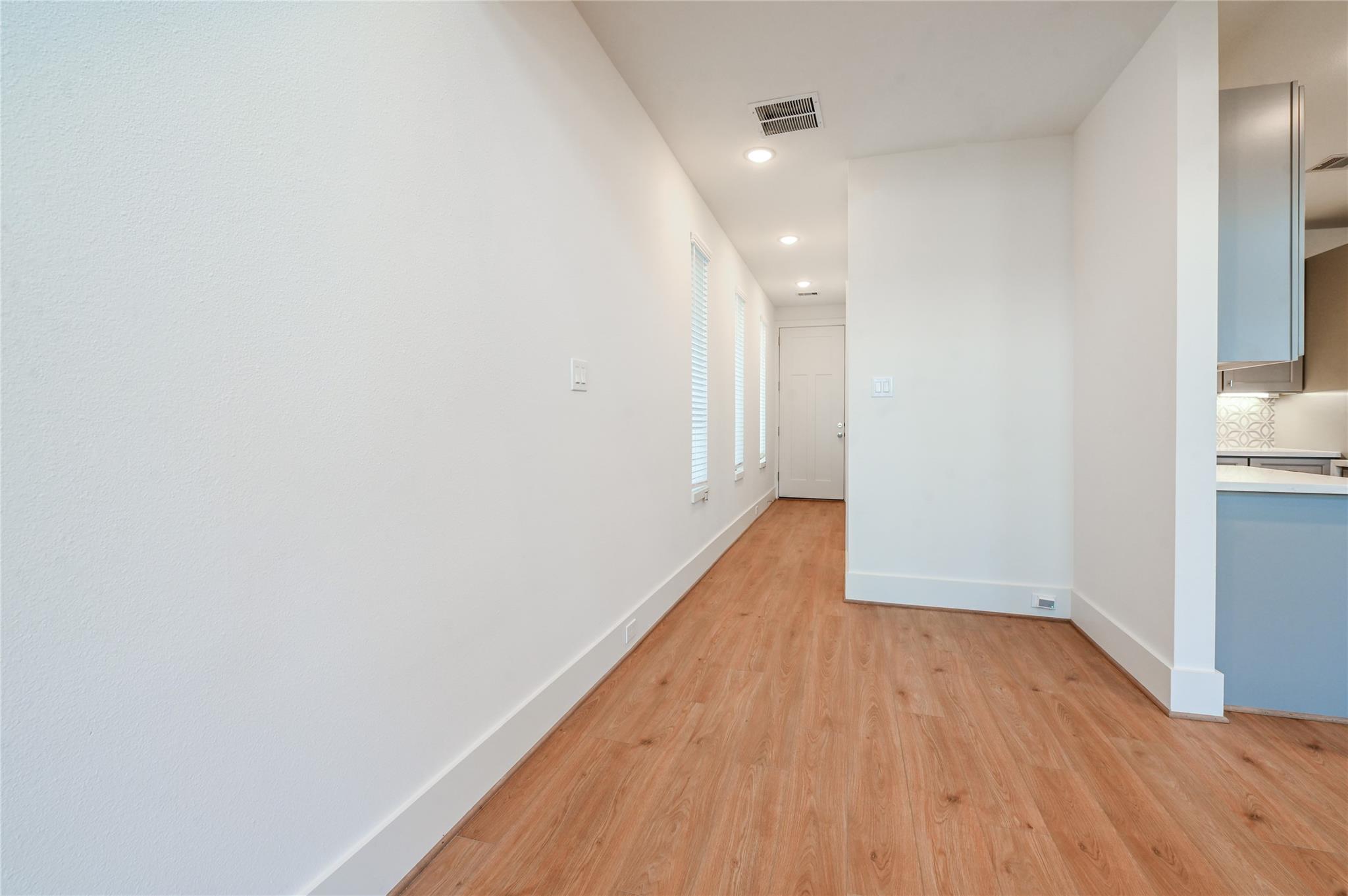 7609 Victory Reserve Street