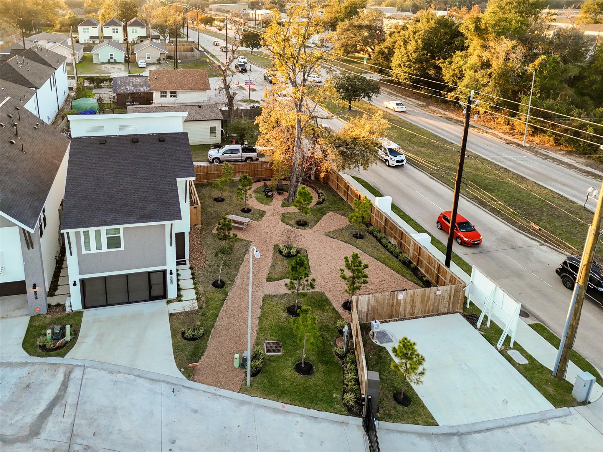 7609 Victory Reserve Street