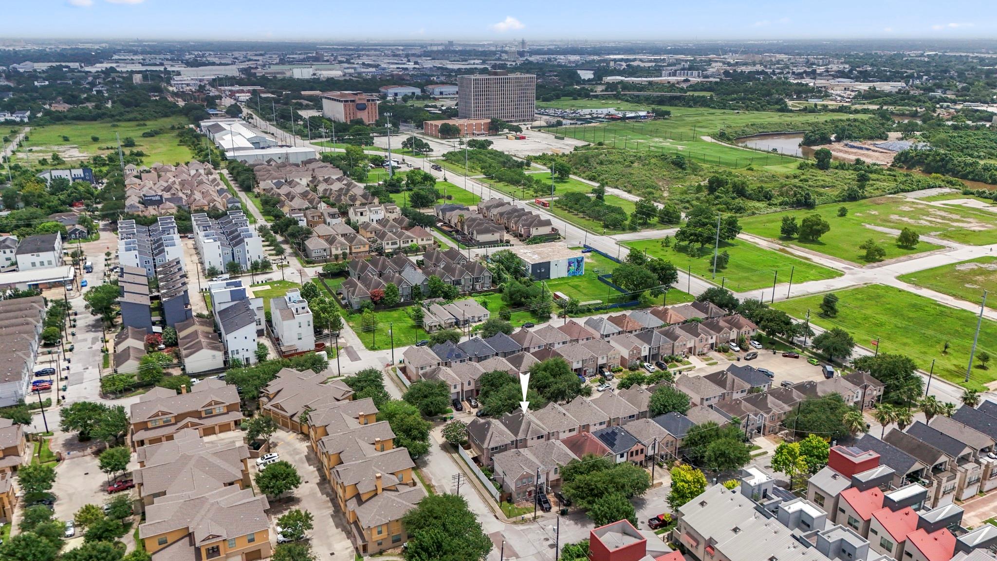 323 Plaza Del Sol Park