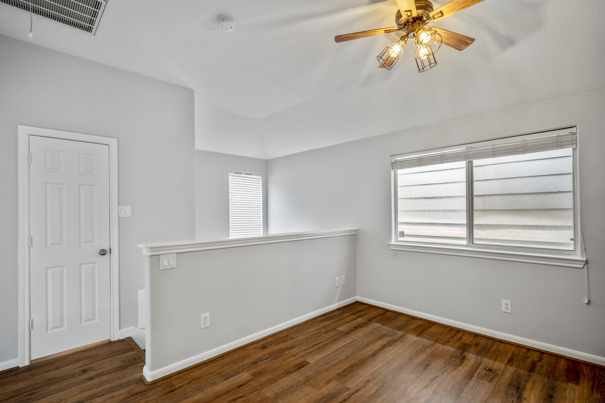 323 Plaza Del Sol Park