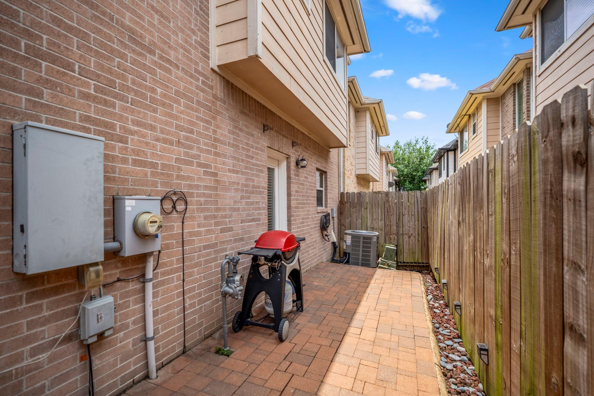 323 Plaza Del Sol Park