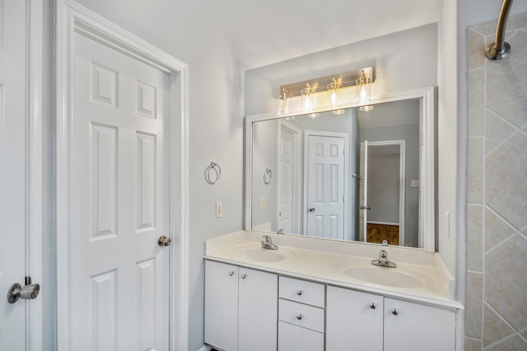 323 Plaza Del Sol Park