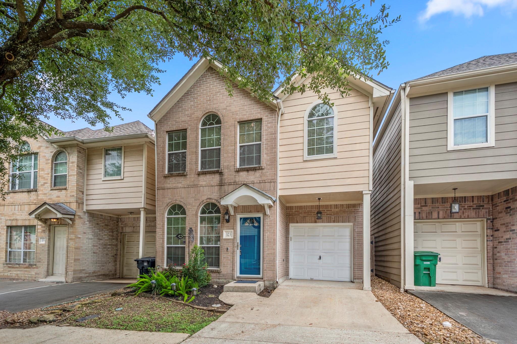 323 Plaza Del Sol Park
