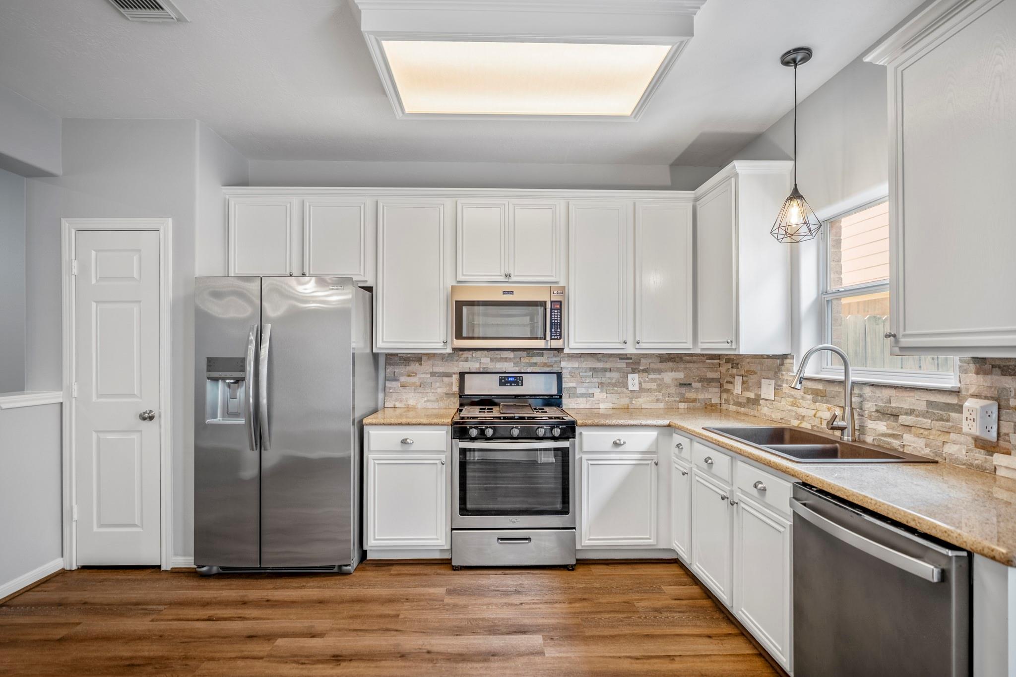 323 Plaza Del Sol Park