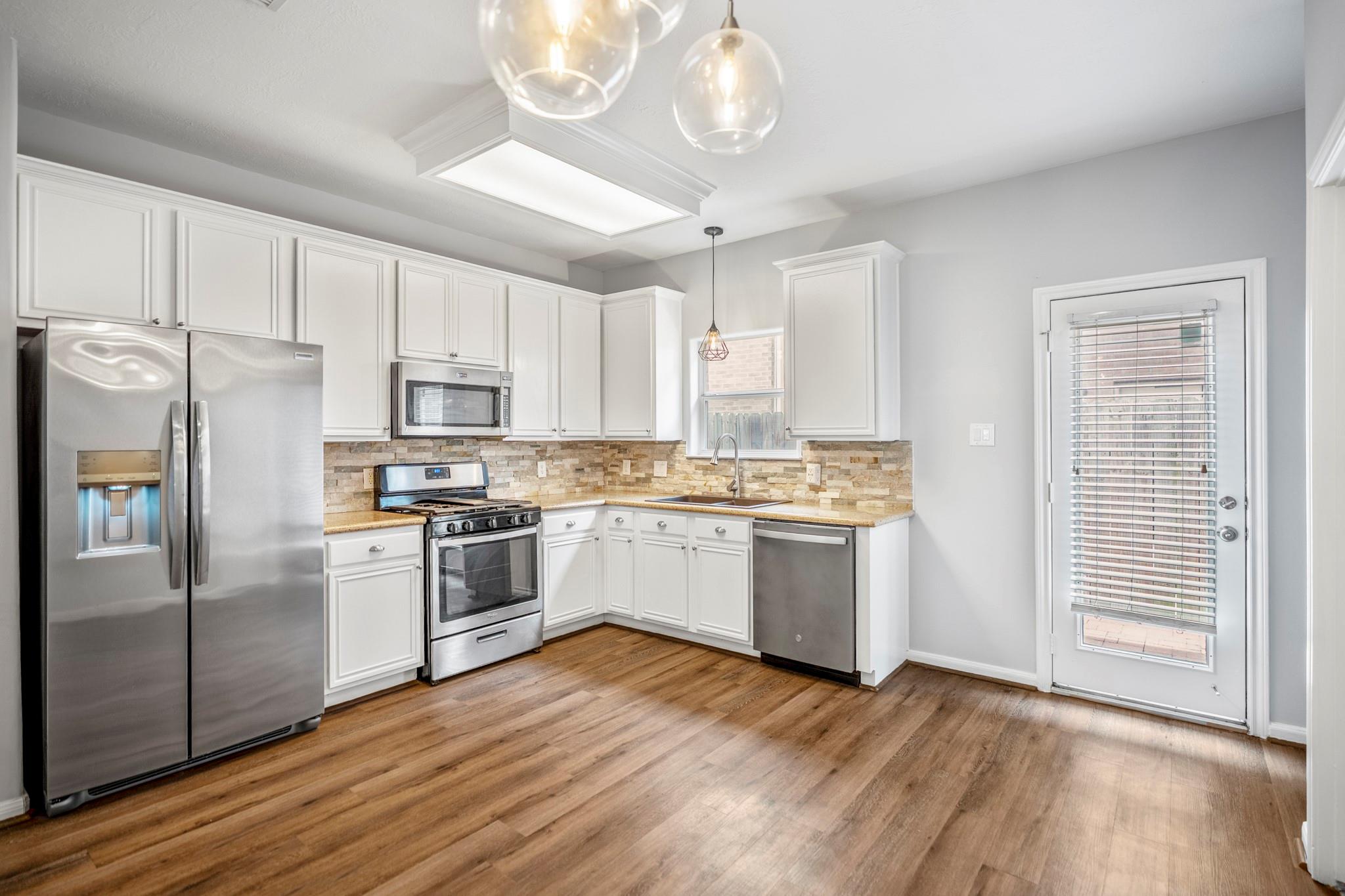 323 Plaza Del Sol Park