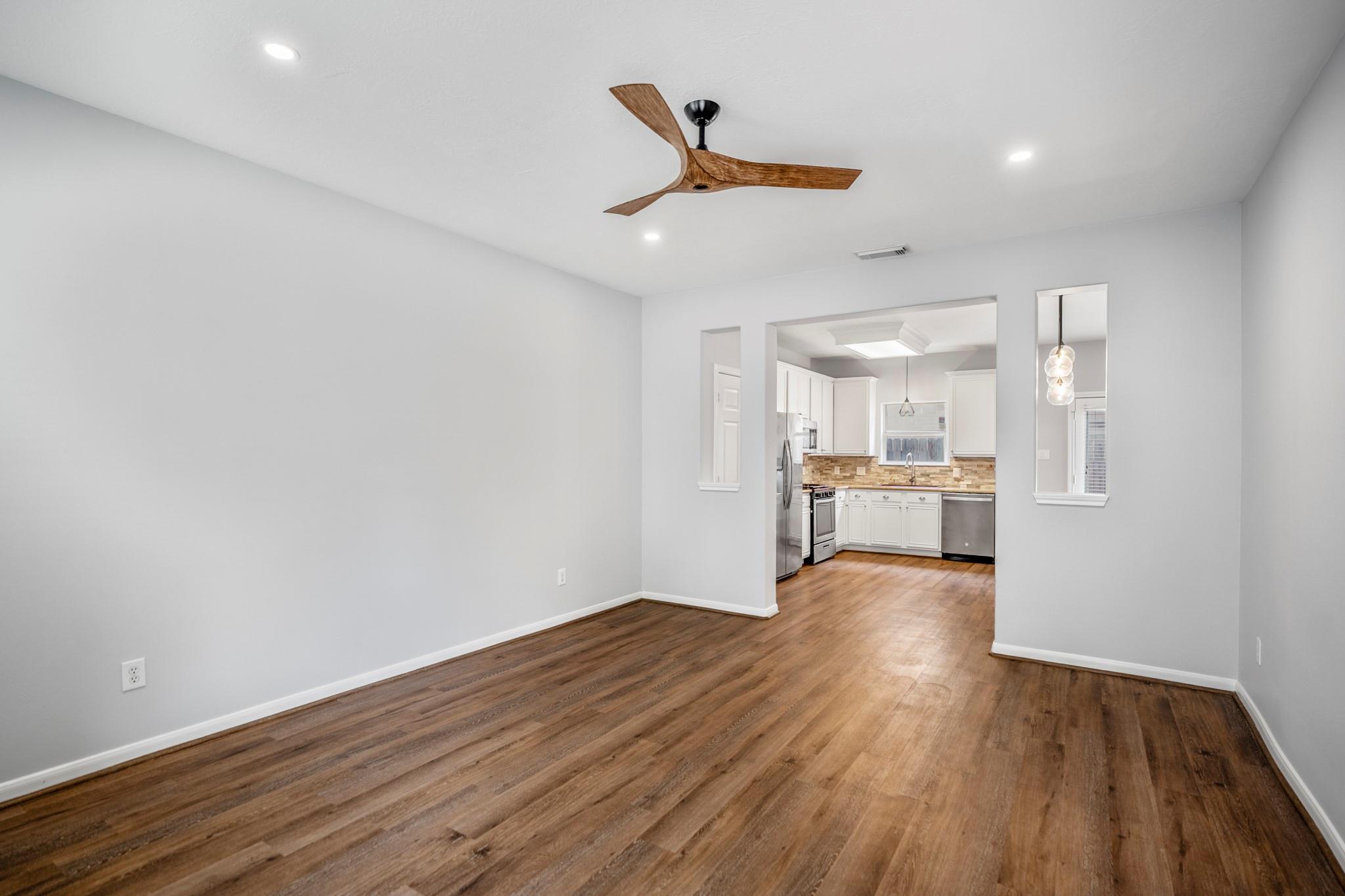 323 Plaza Del Sol Park