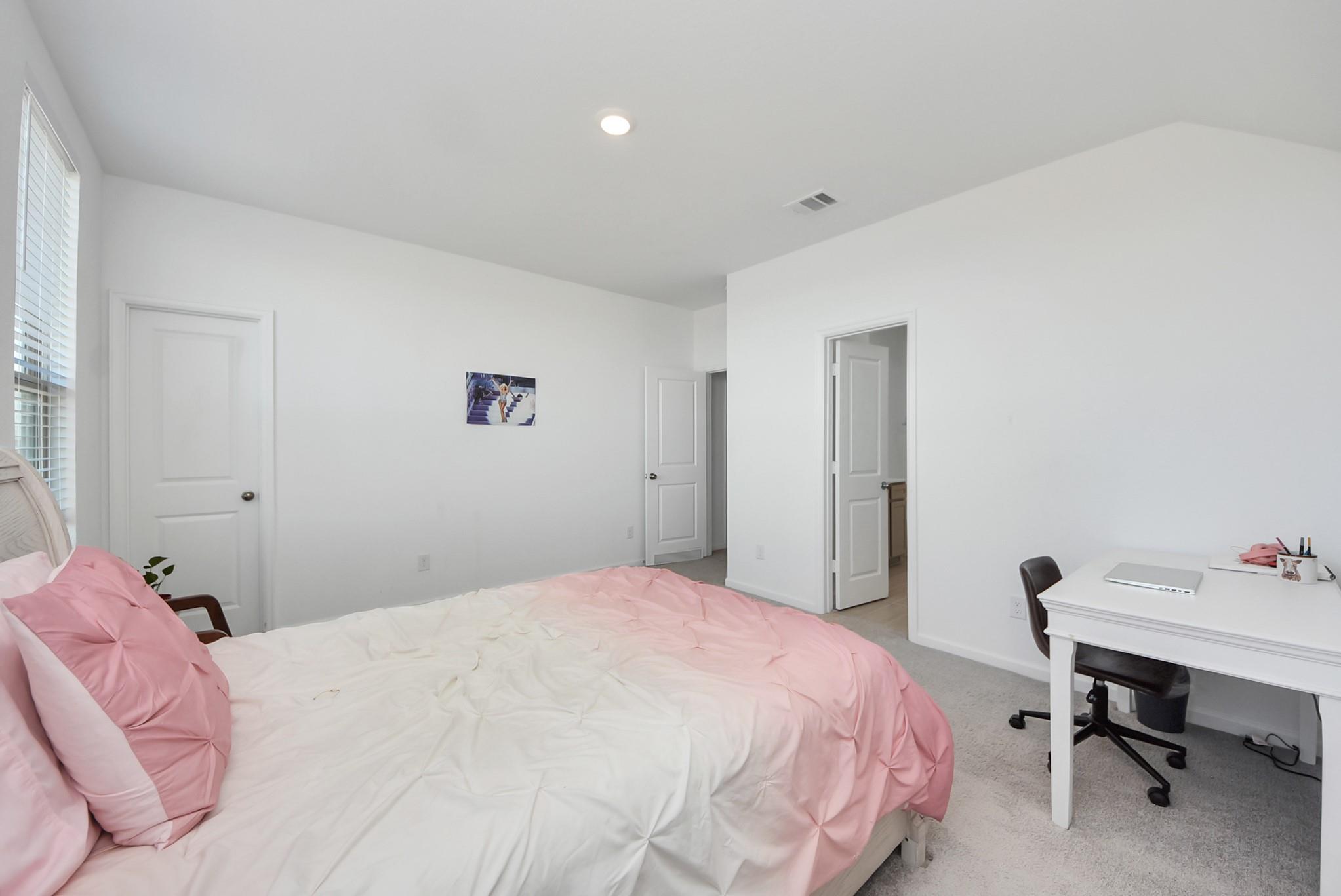 5403 Holly Haven Court