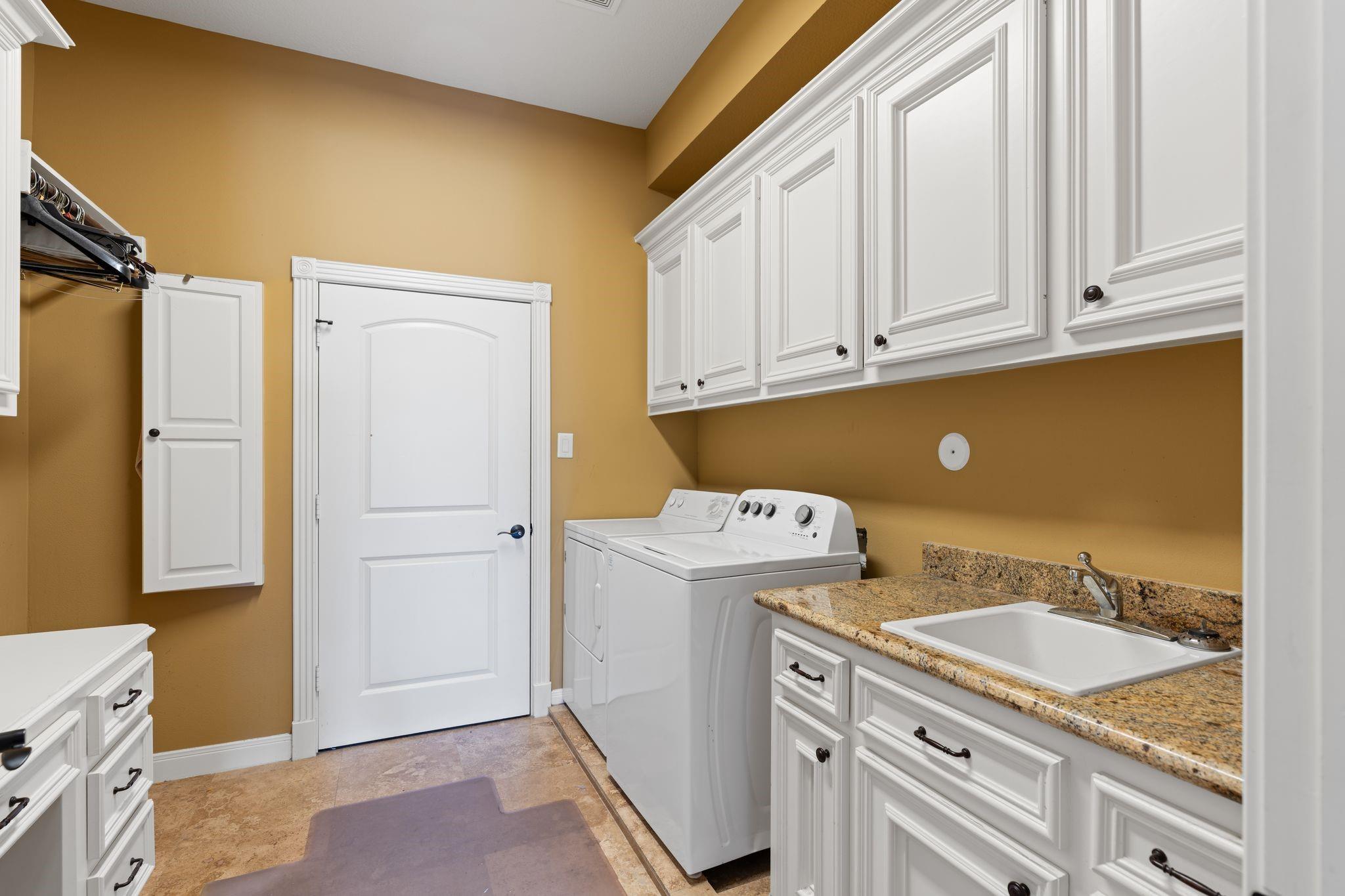 16502 Glorietta Turn