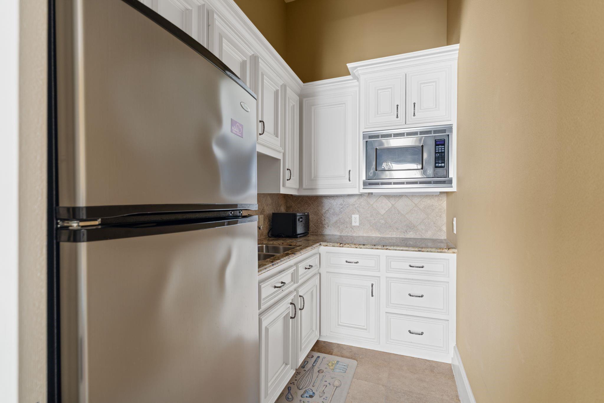 16502 Glorietta Turn