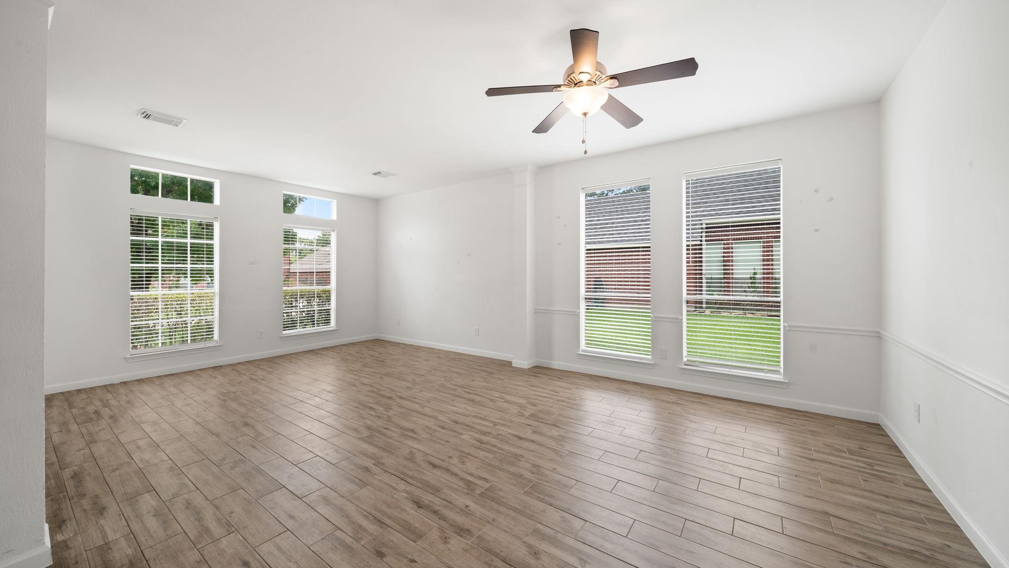 8107 Trophy Place Drive