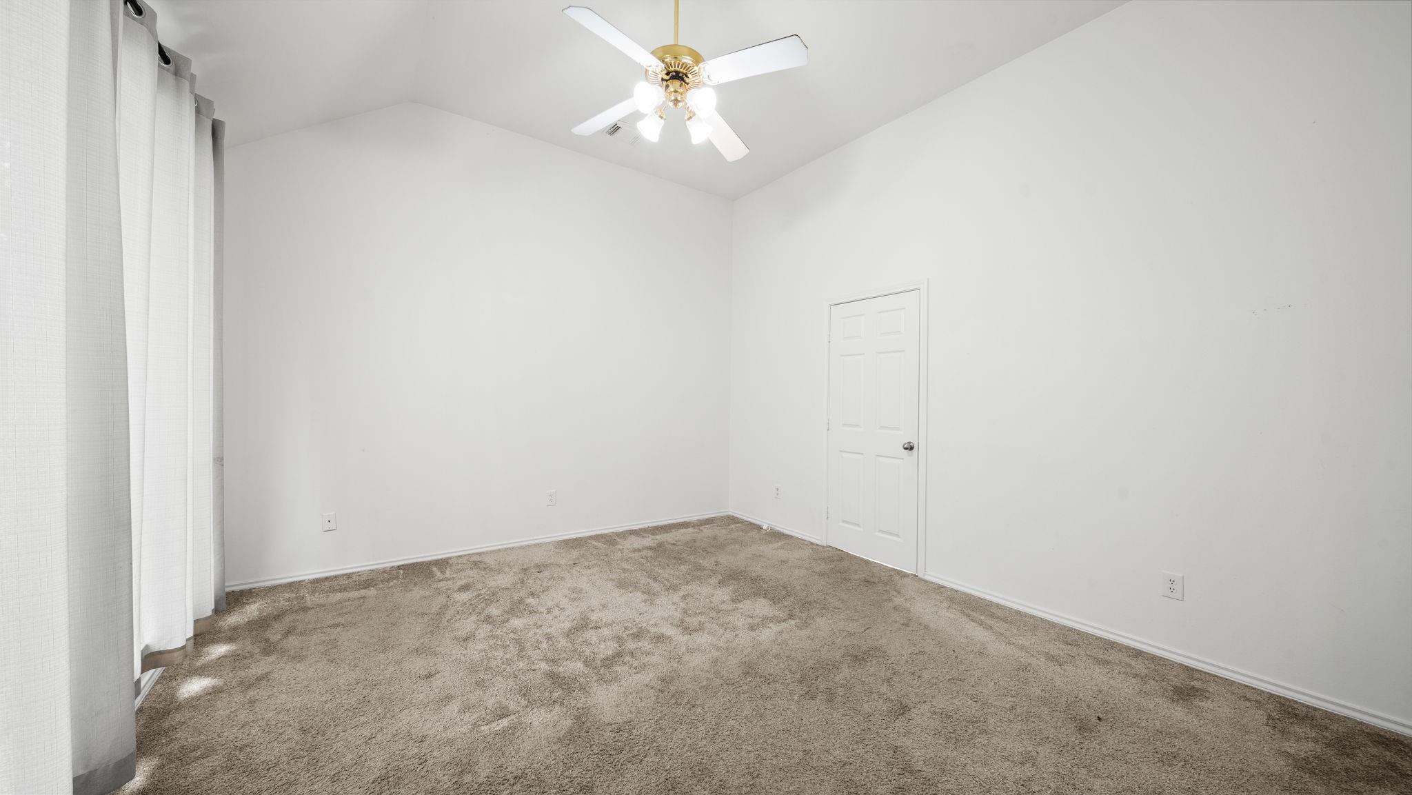 8107 Trophy Place Drive