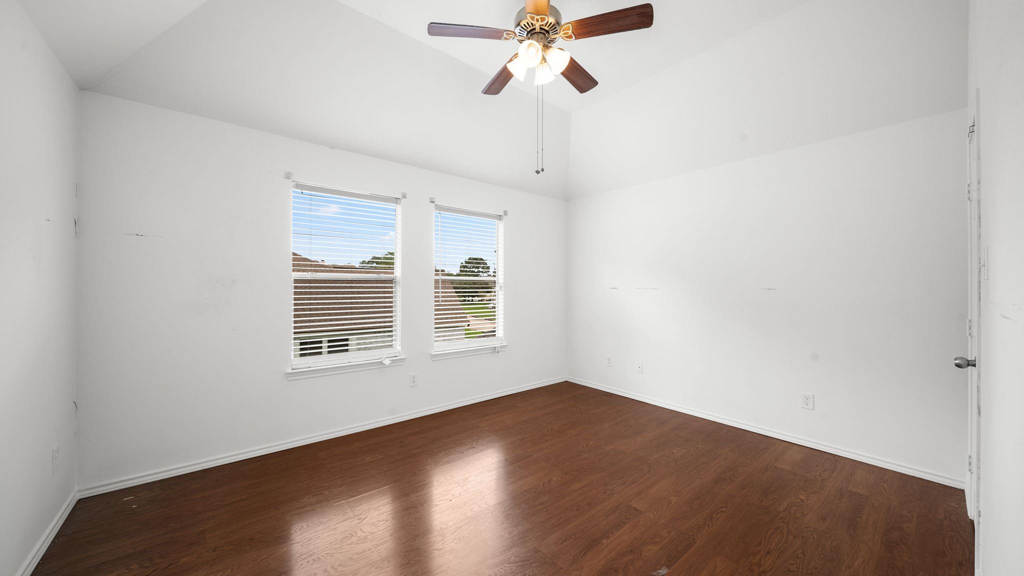 8107 Trophy Place Drive