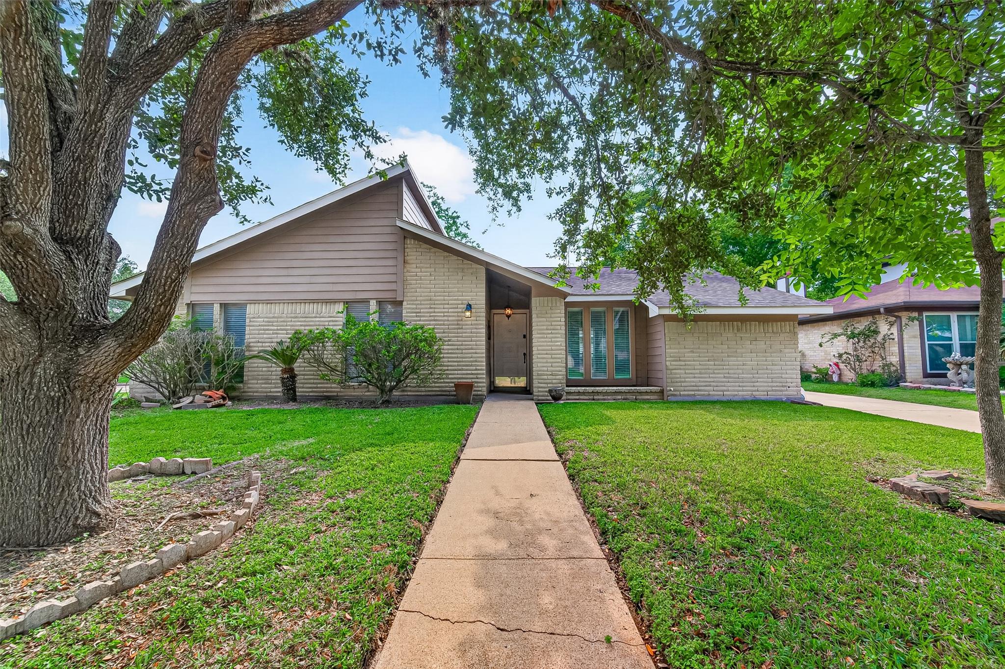 7403 Shady Vale Lane