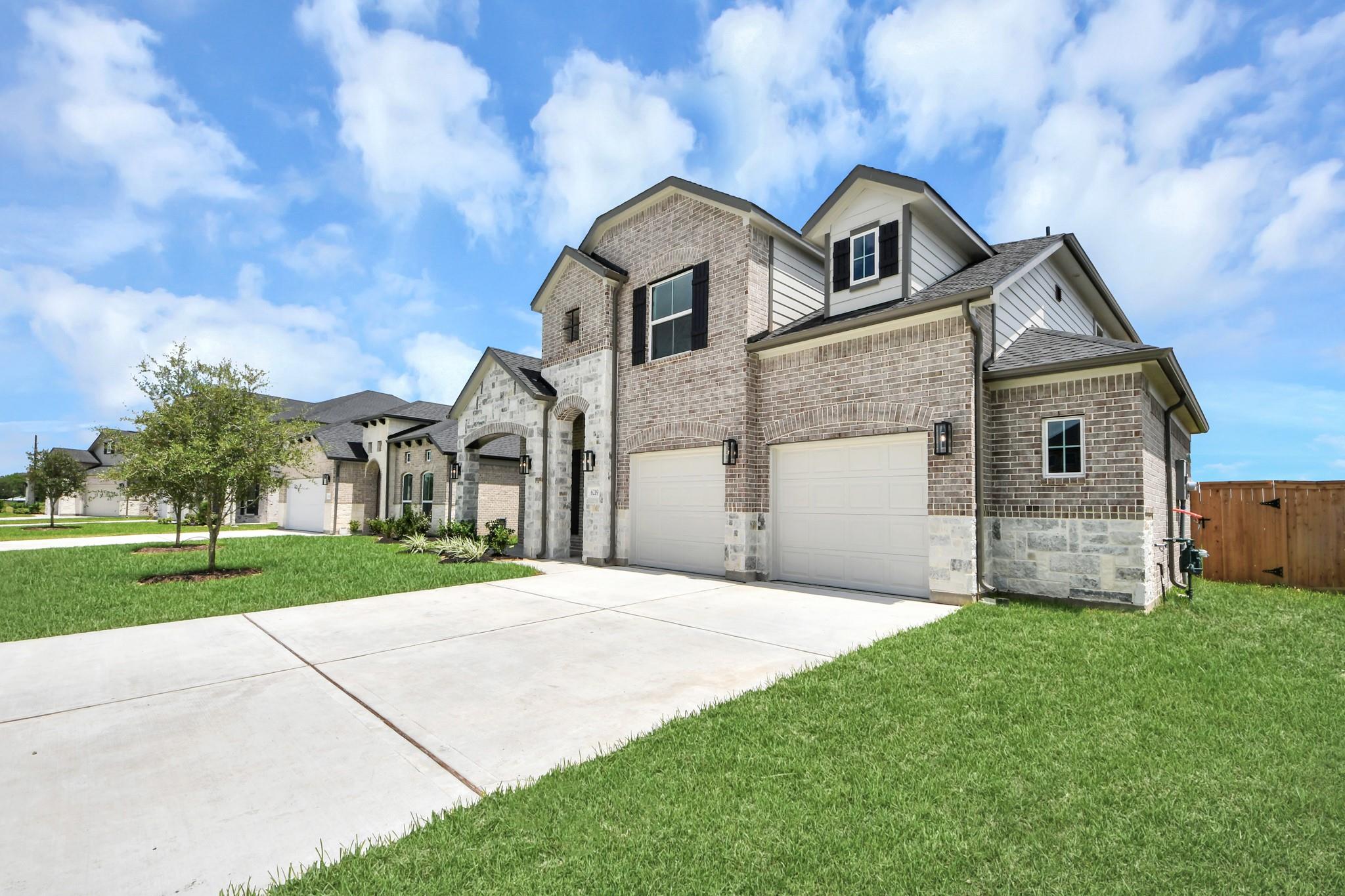 6219 Vista View Lane