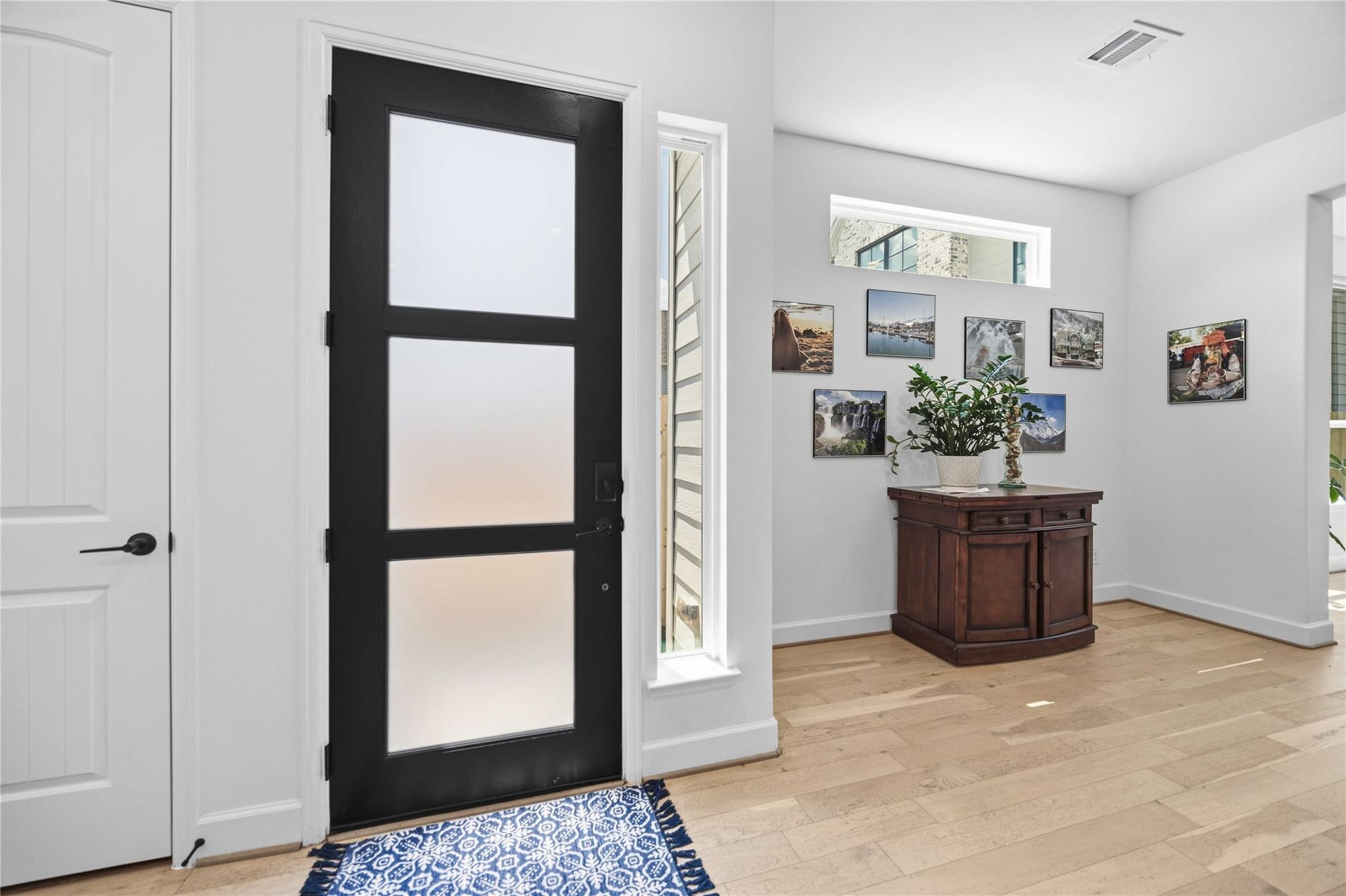723 W 16th Street