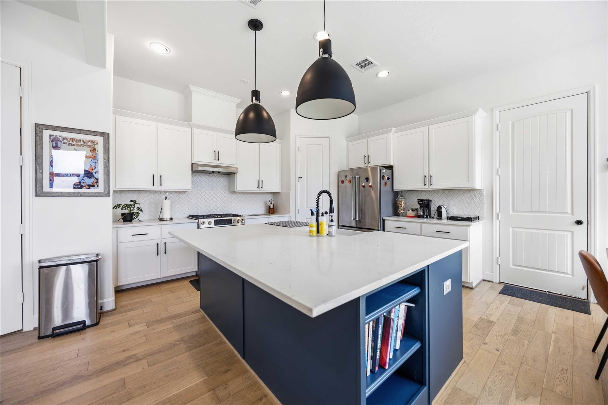 723 W 16th Street