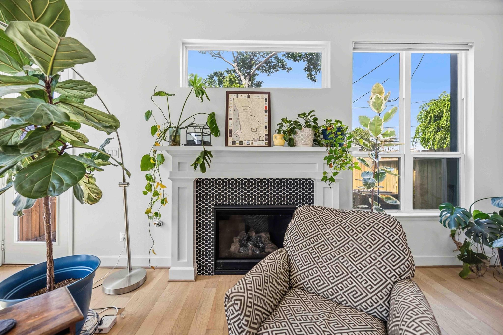 723 W 16th Street