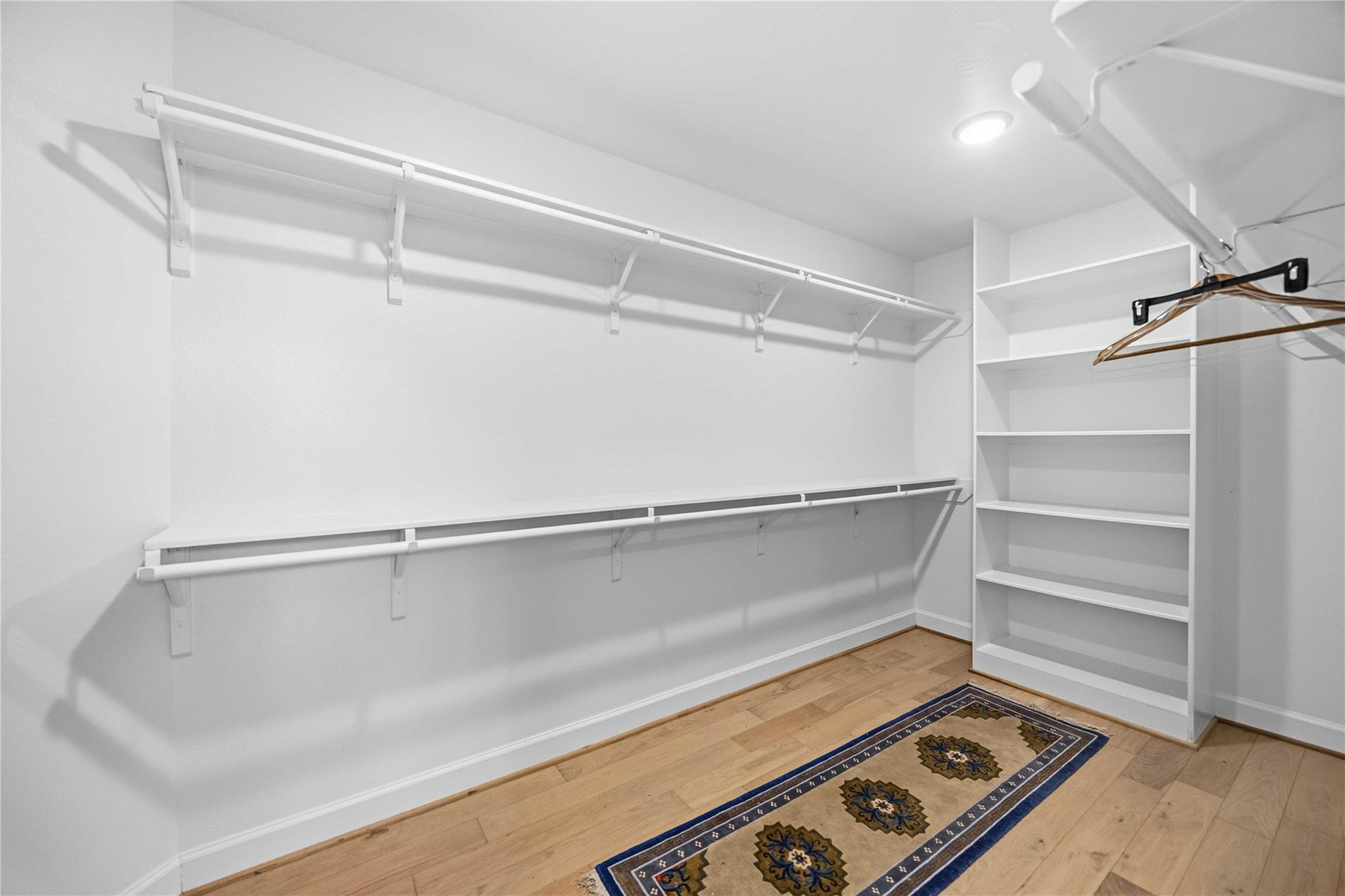 723 W 16th Street