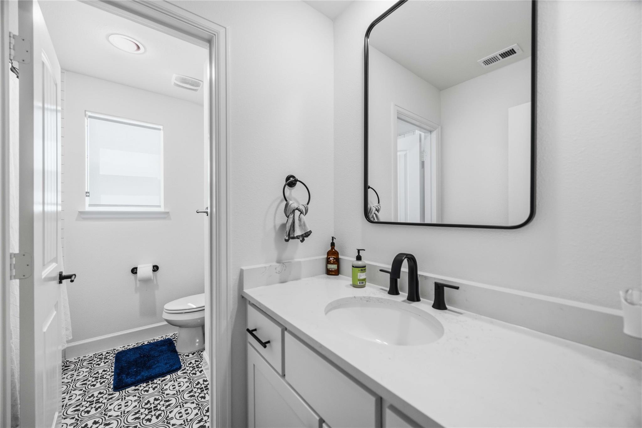 723 W 16th Street