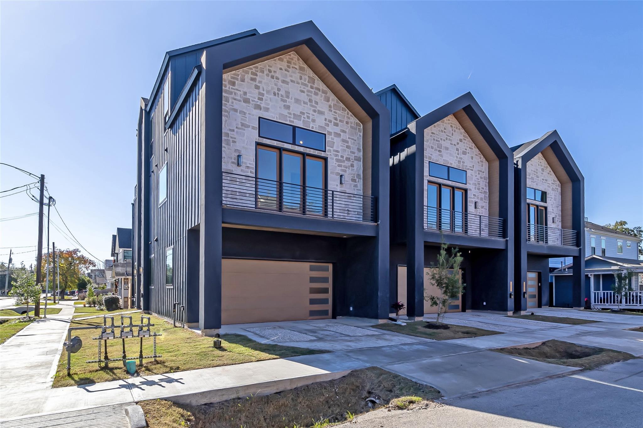 829 Alexander Street