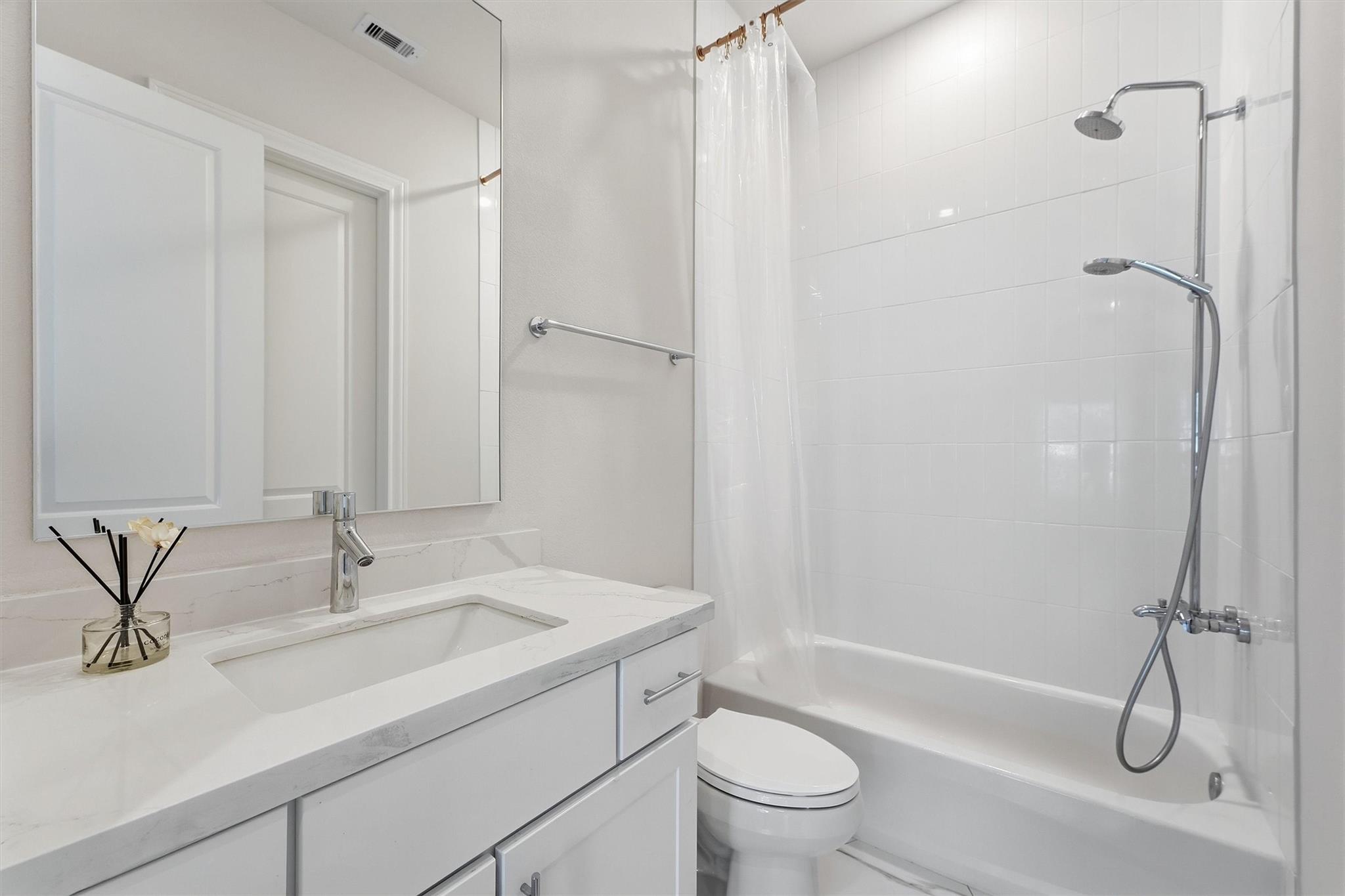 3305 W 11th Street