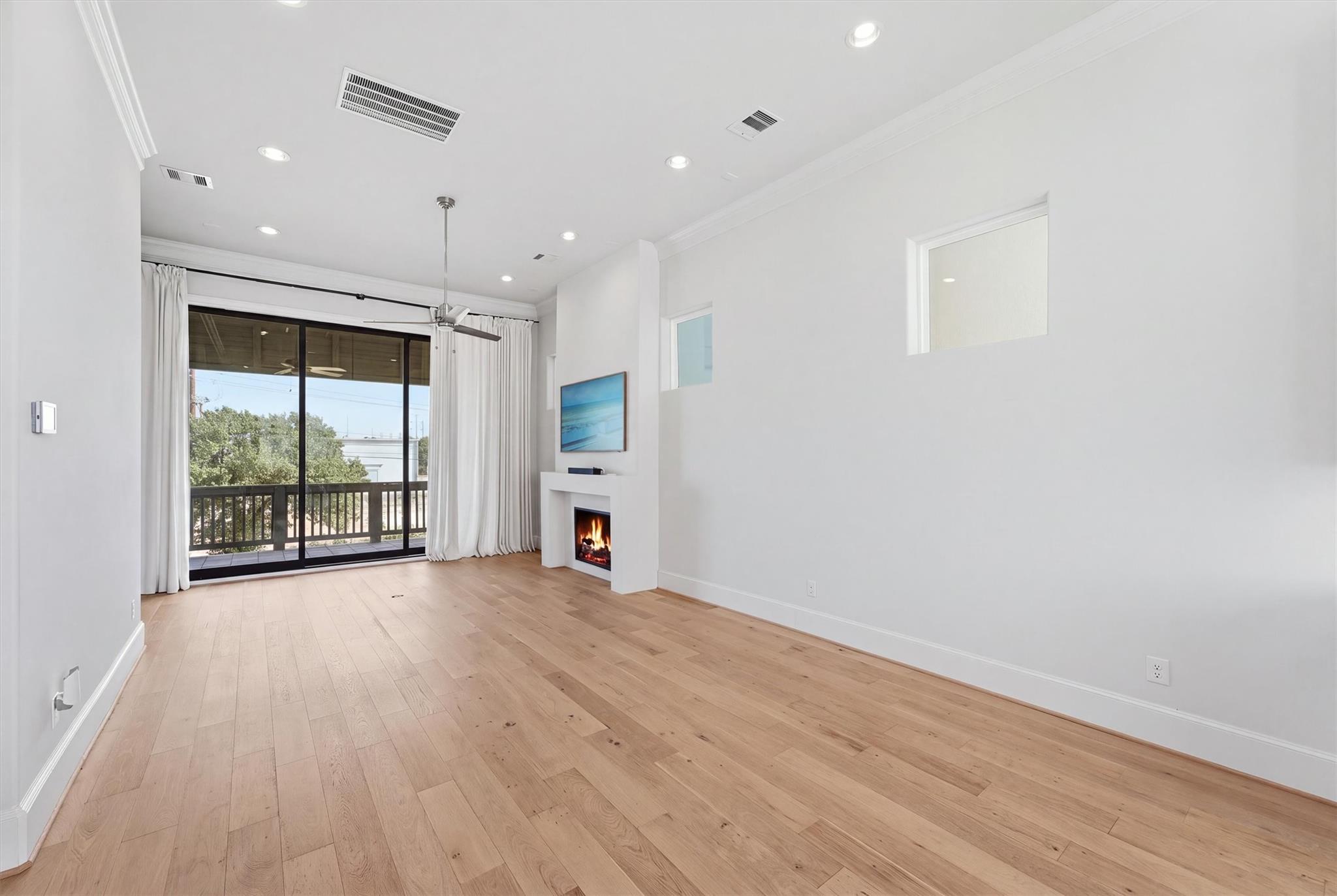 3305 W 11th Street