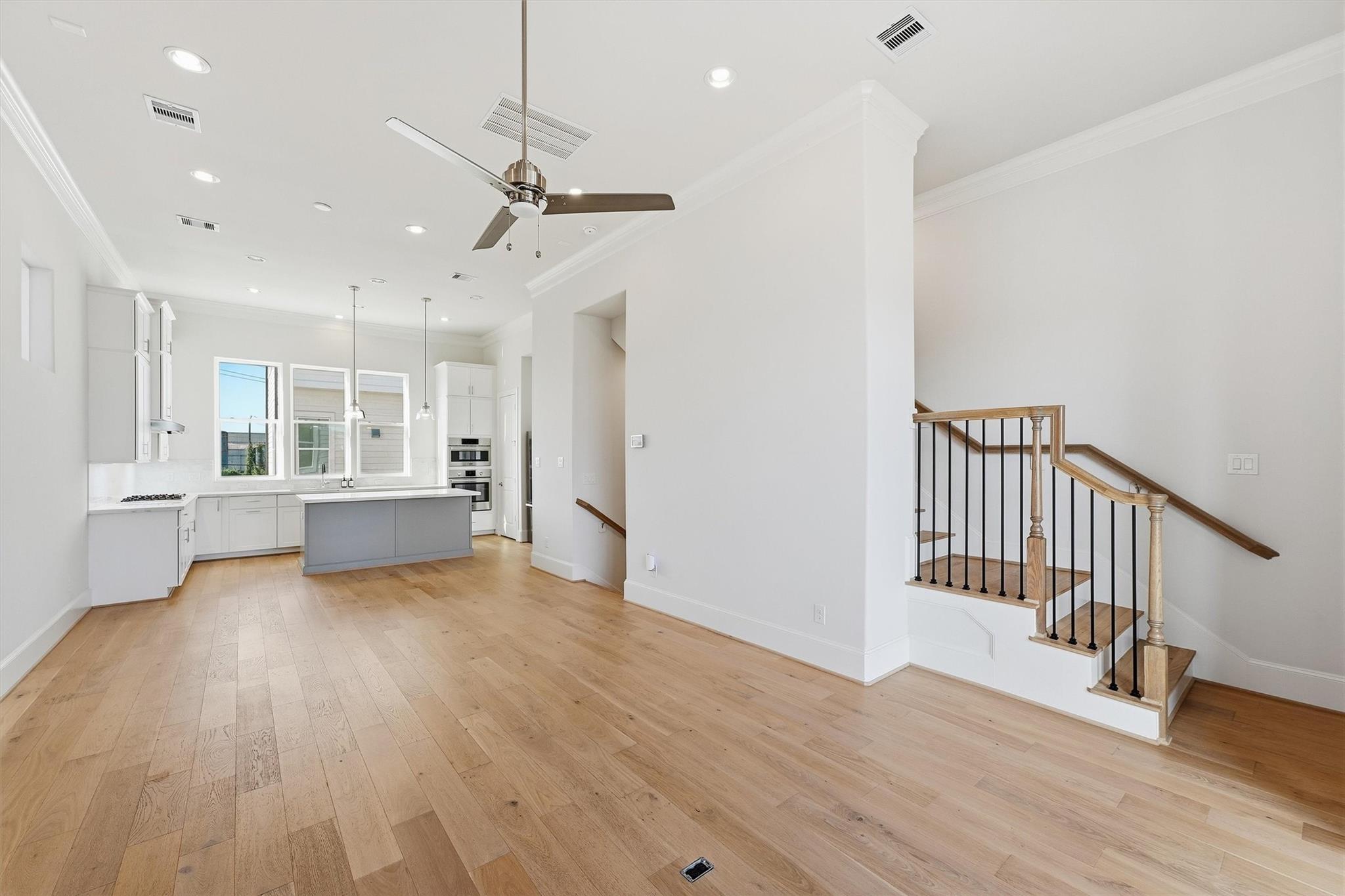 3305 W 11th Street