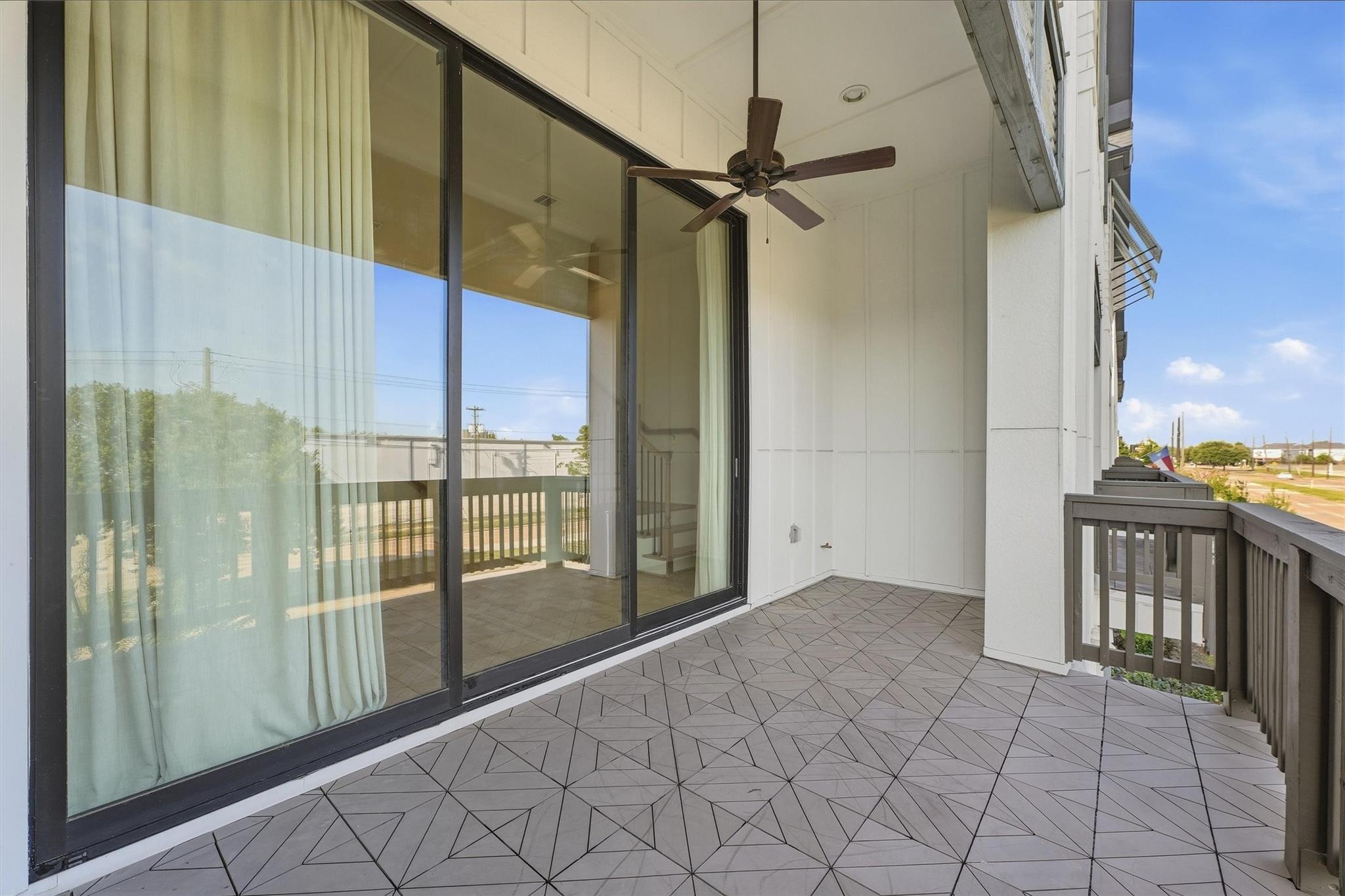 3305 W 11th Street
