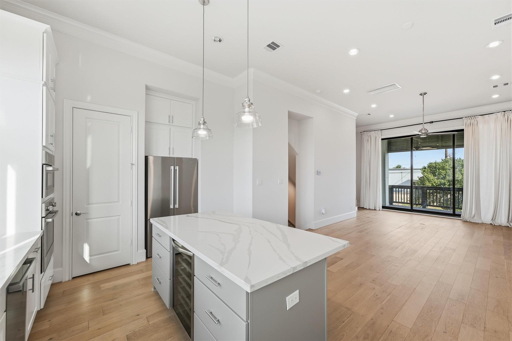 3305 W 11th Street