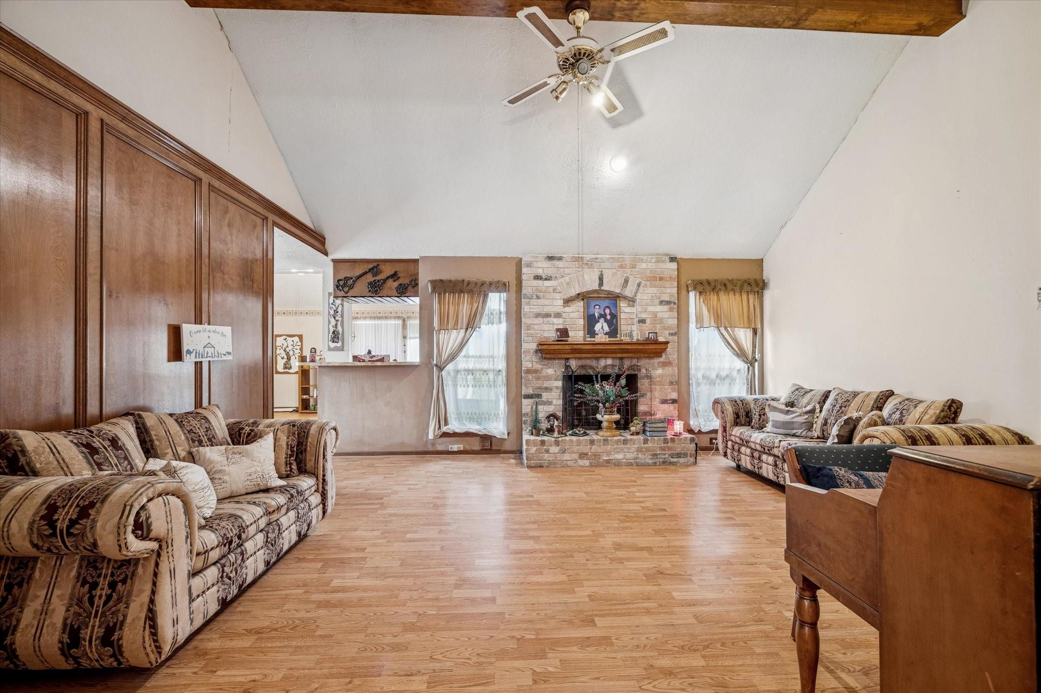 15427 Rio Plaza Drive