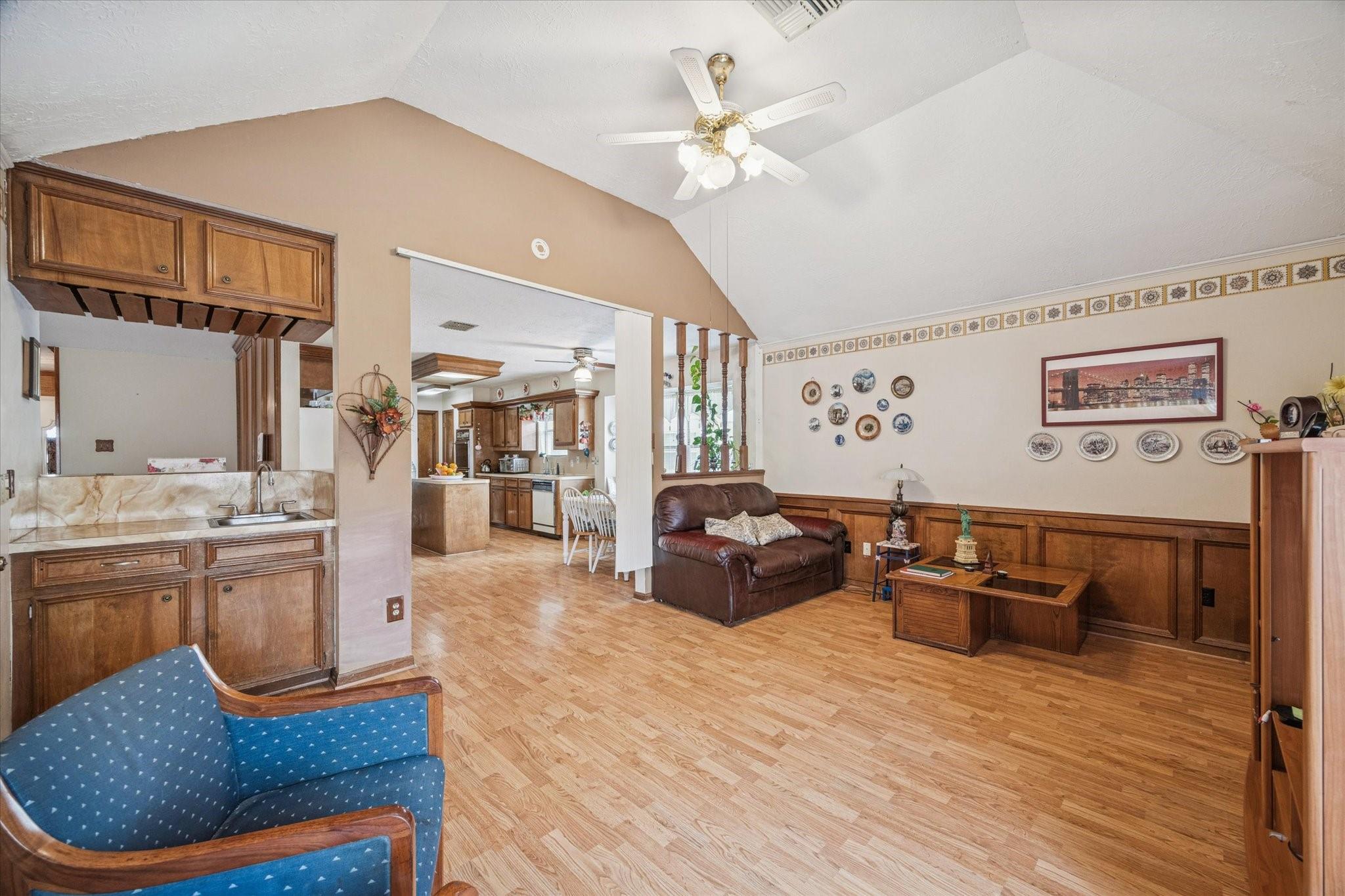 15427 Rio Plaza Drive