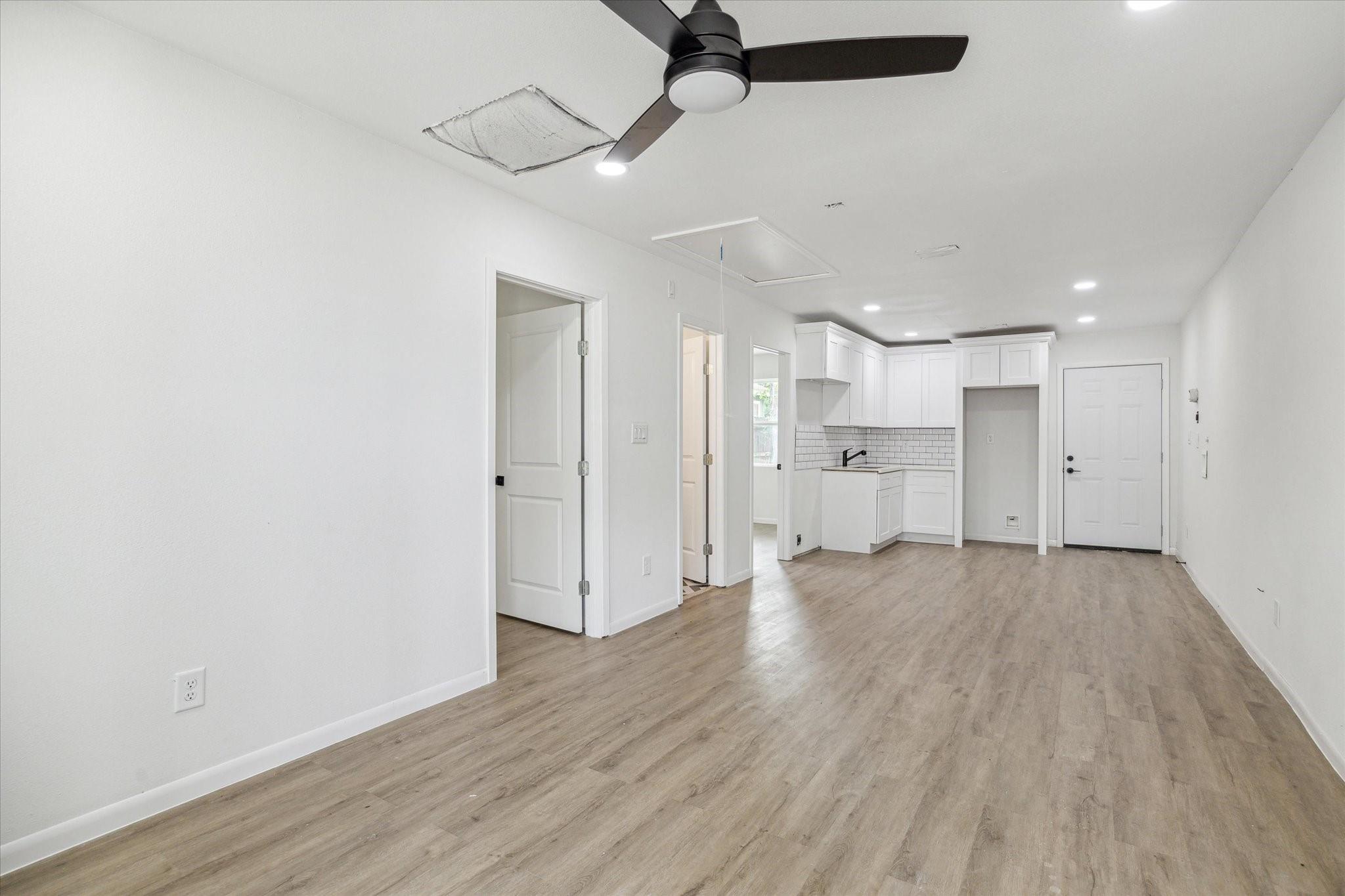 306 E E 40th 1/2 Building 1 # A