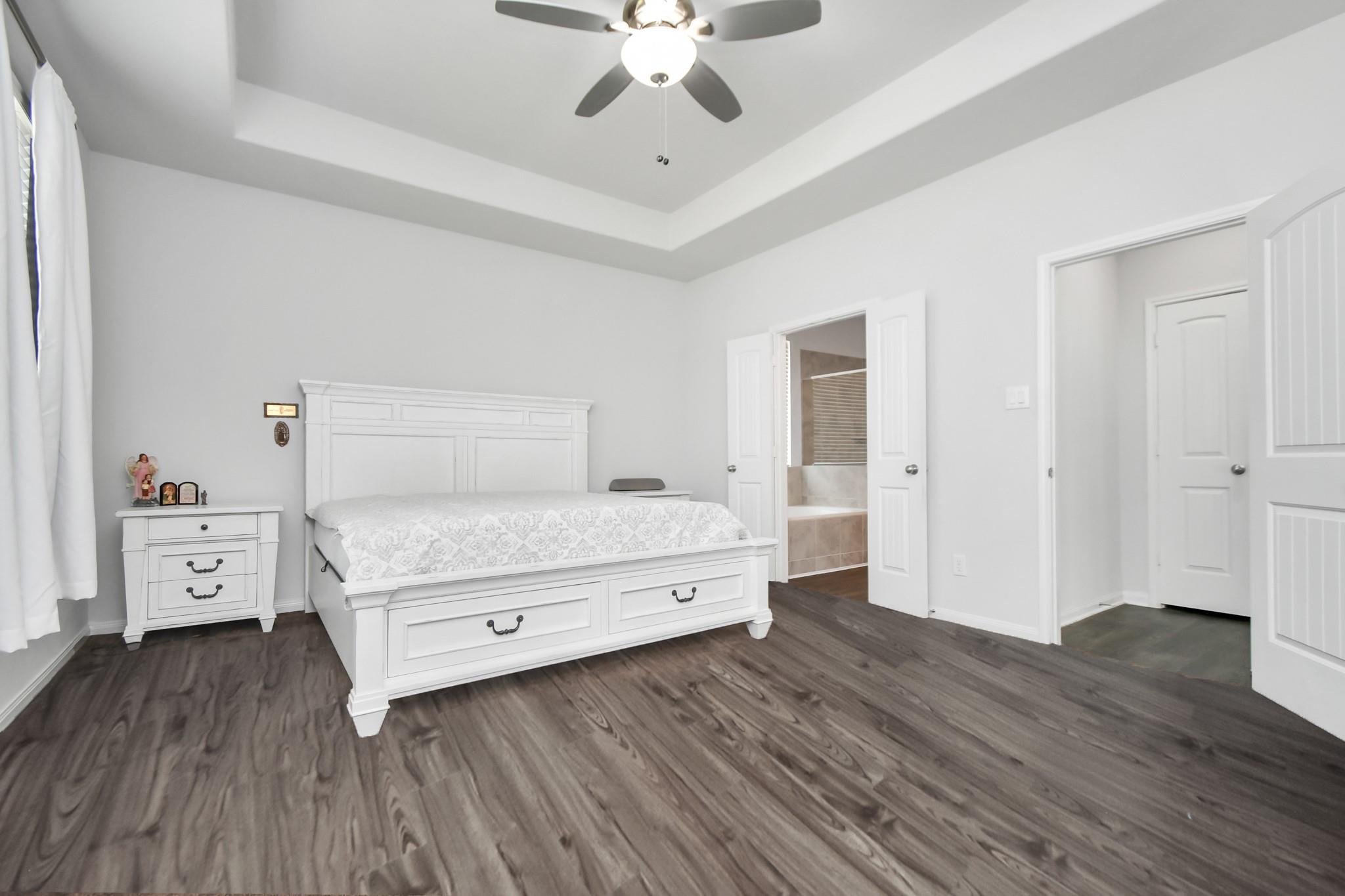 6145 White Oak Leaf Loop