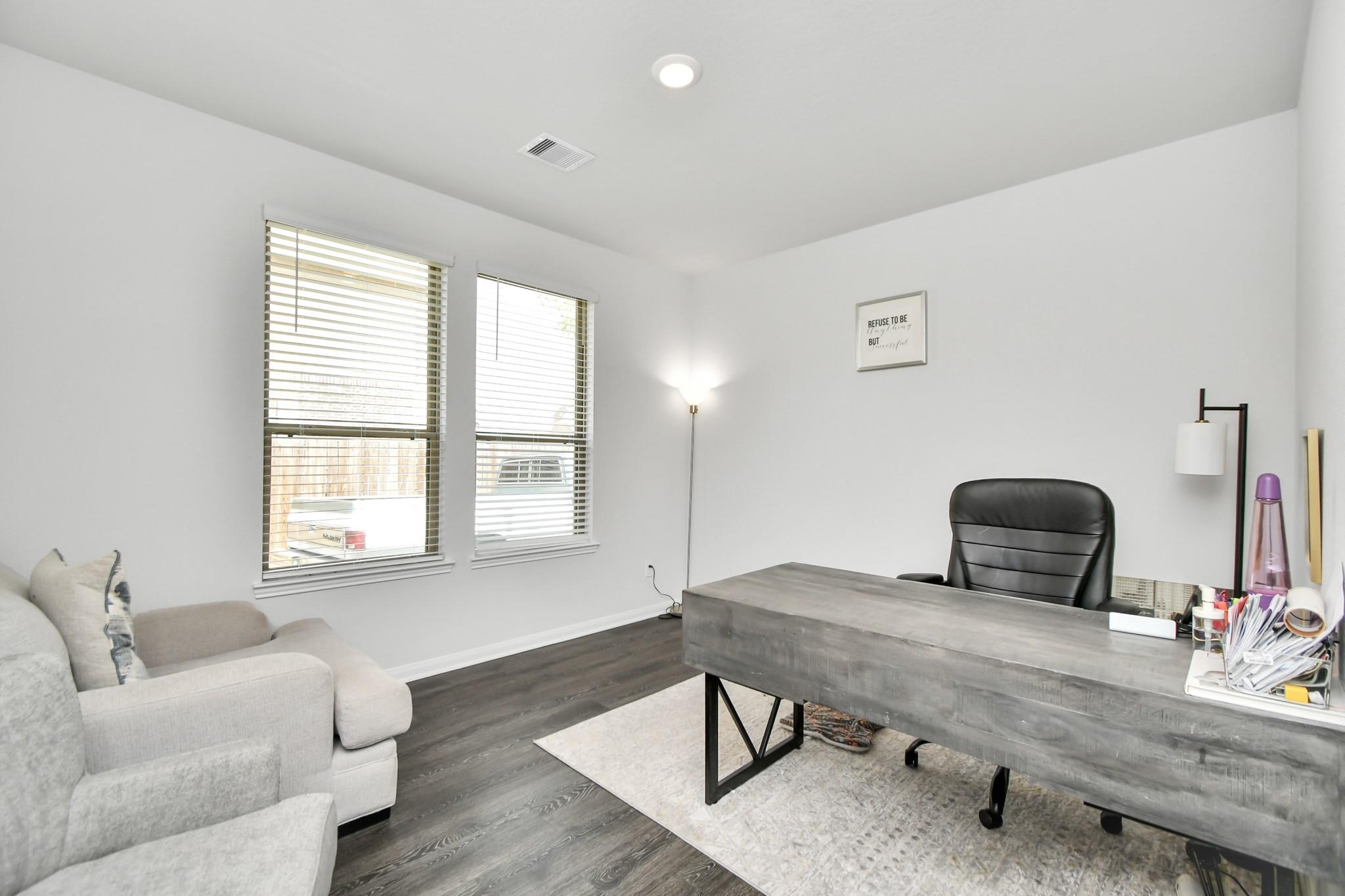 6145 White Oak Leaf Loop