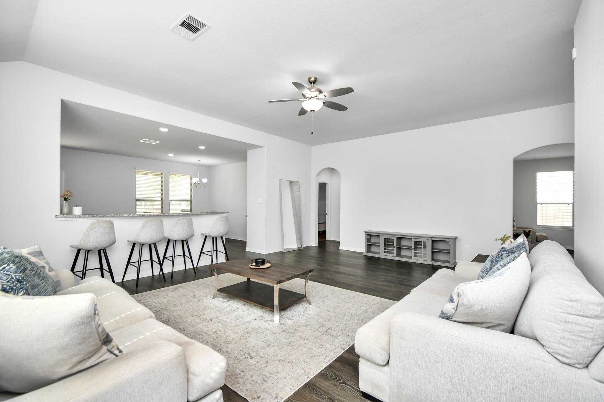 6145 White Oak Leaf Loop