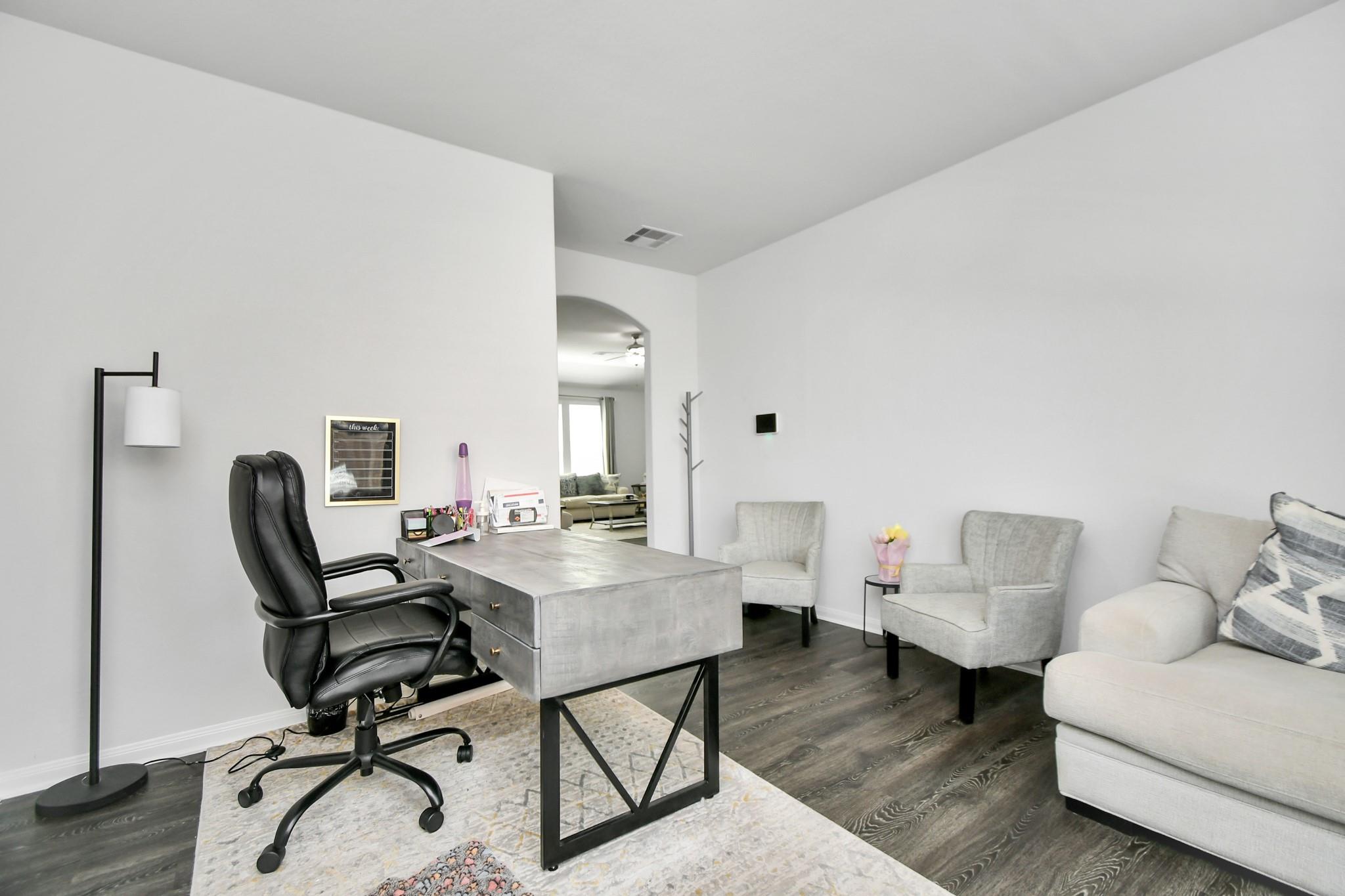 6145 White Oak Leaf Loop