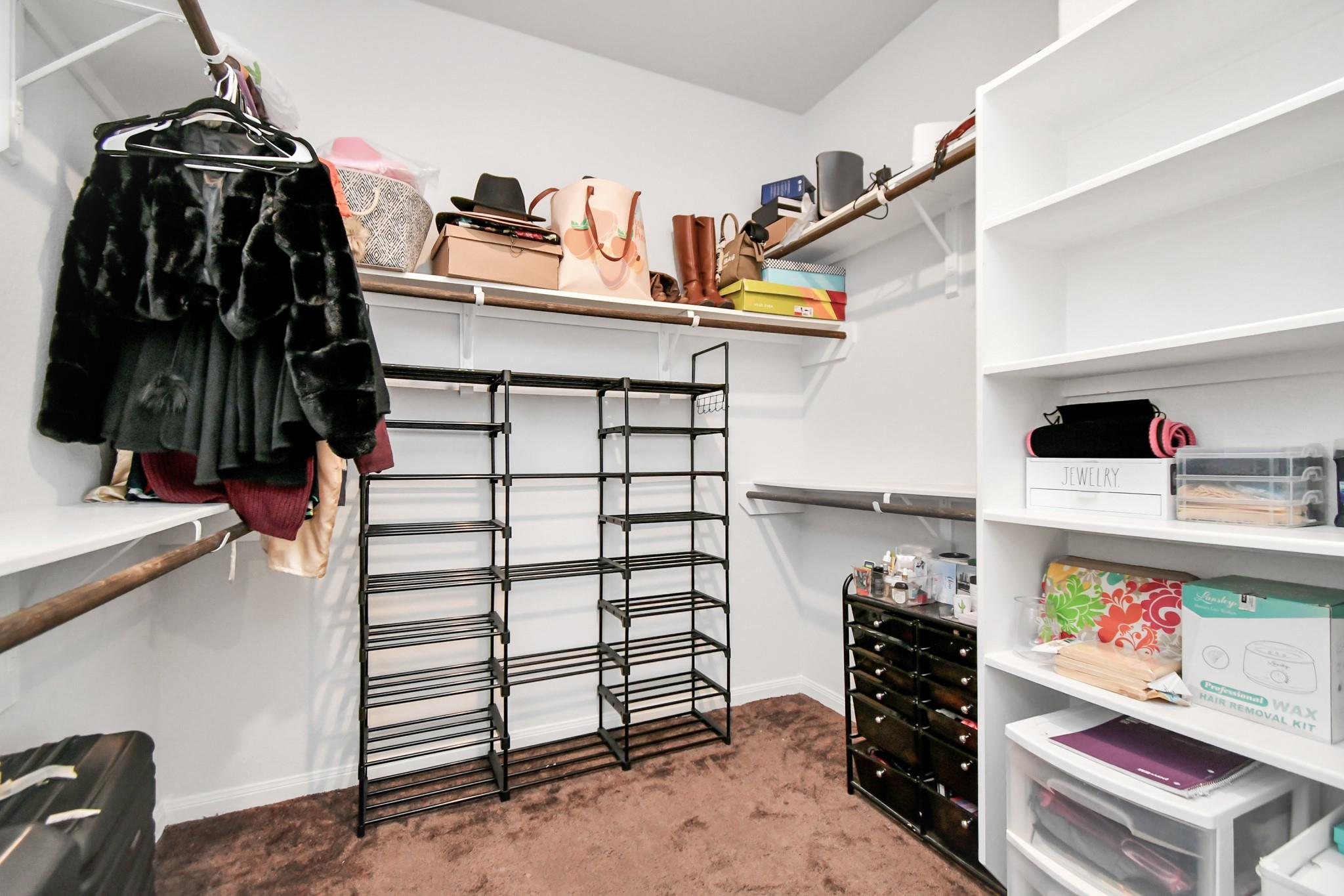 6145 White Oak Leaf Loop