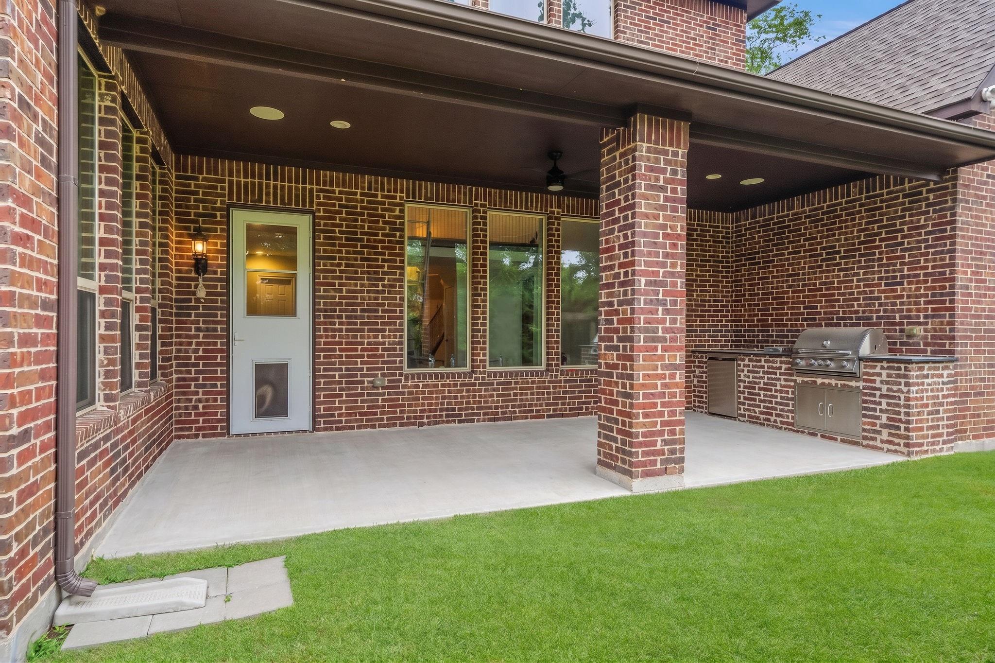 10 Coronet Ridge Court