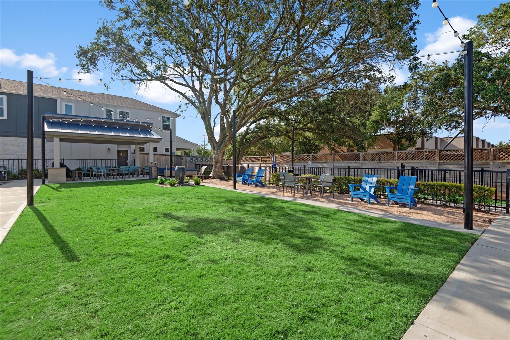 1520 Parkland Oak Drive