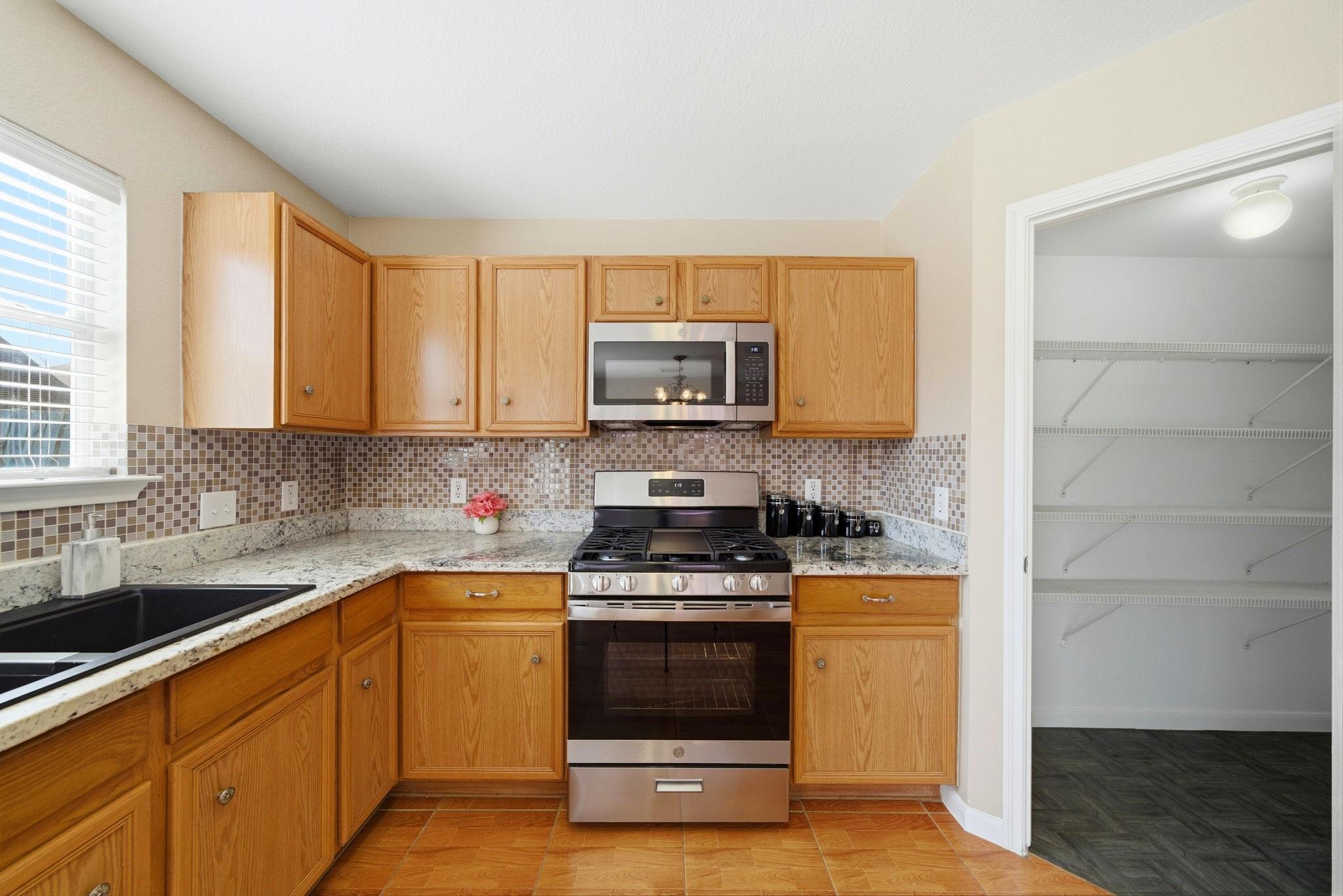 10038 Victoria Chase Lane