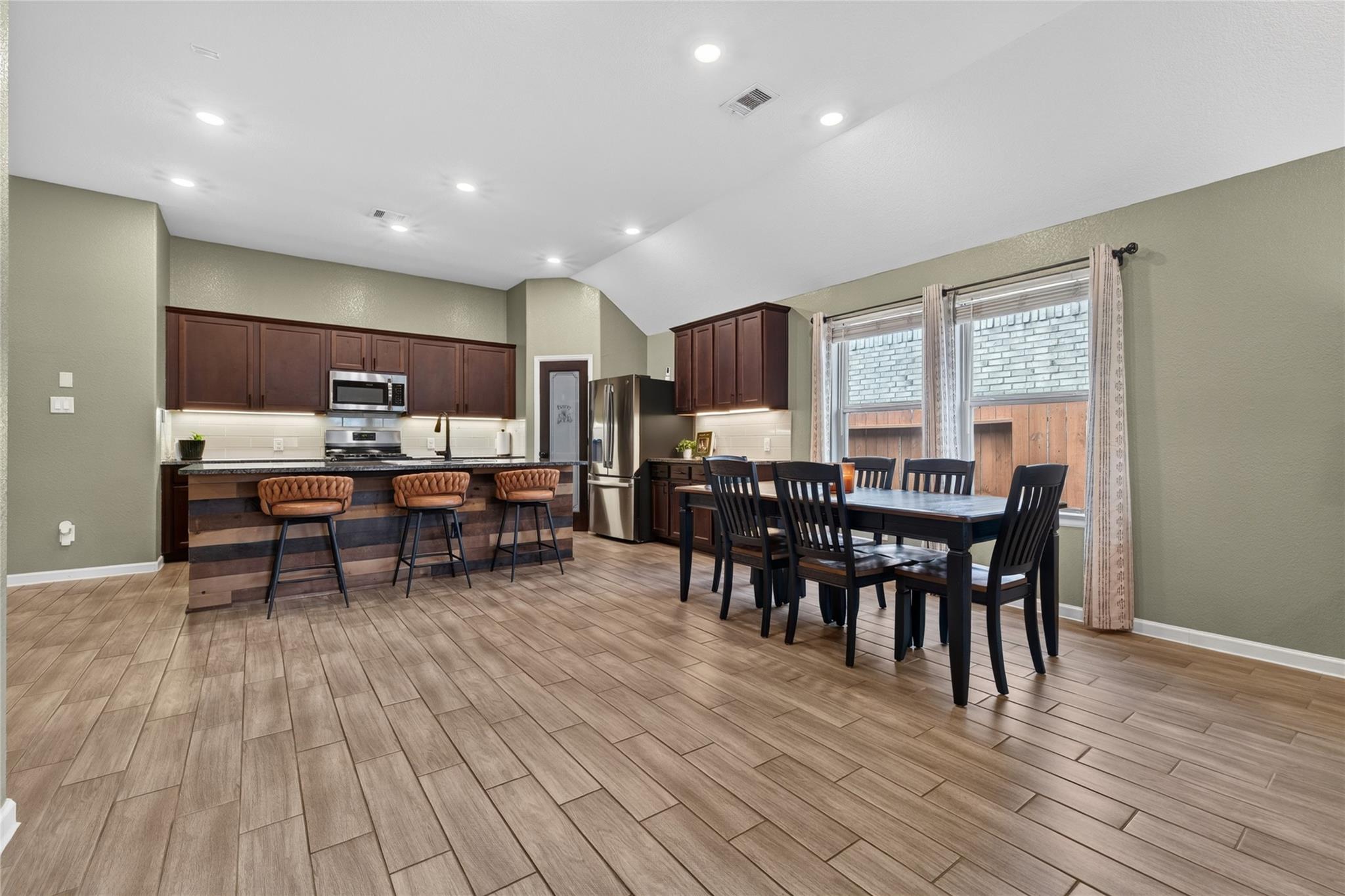 25526 Rancho Espirito Lane