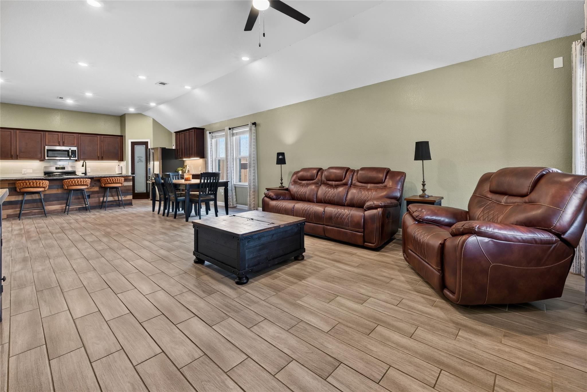 25526 Rancho Espirito Lane