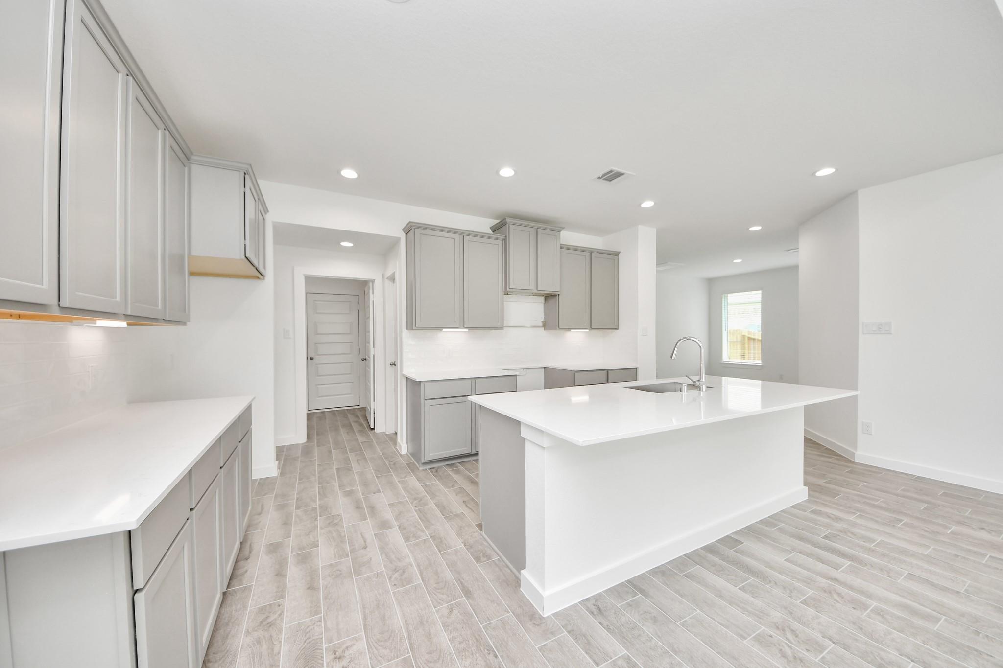 5714 Sandhill Oak Trail