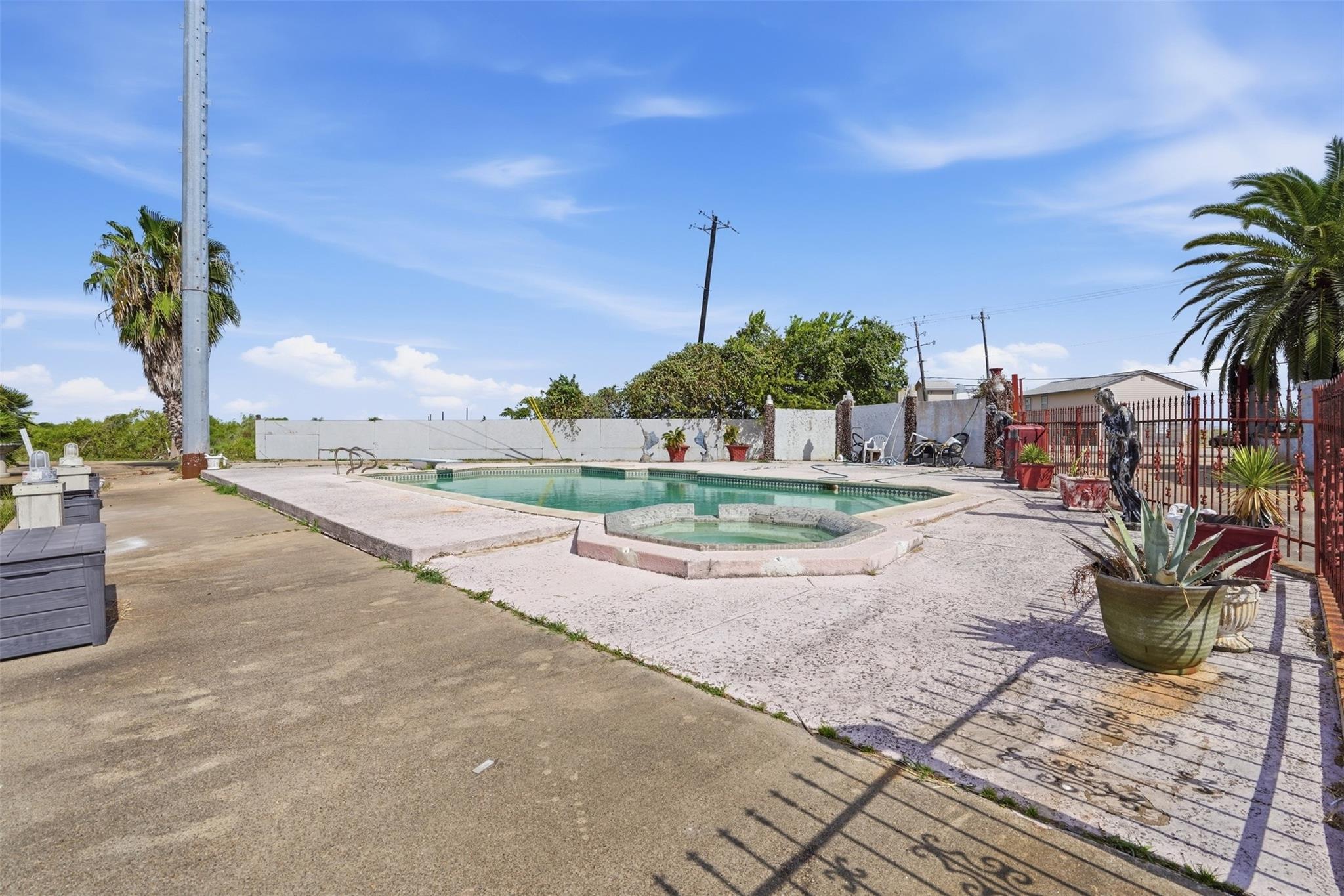 1500 Blue Water Drive