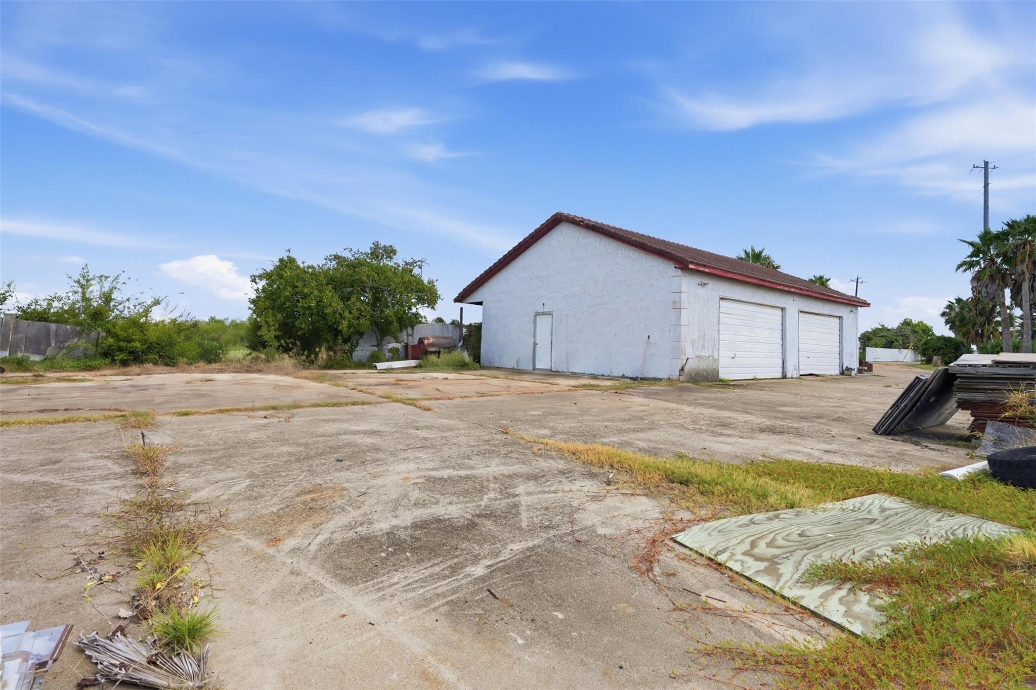 1500 Blue Water Drive